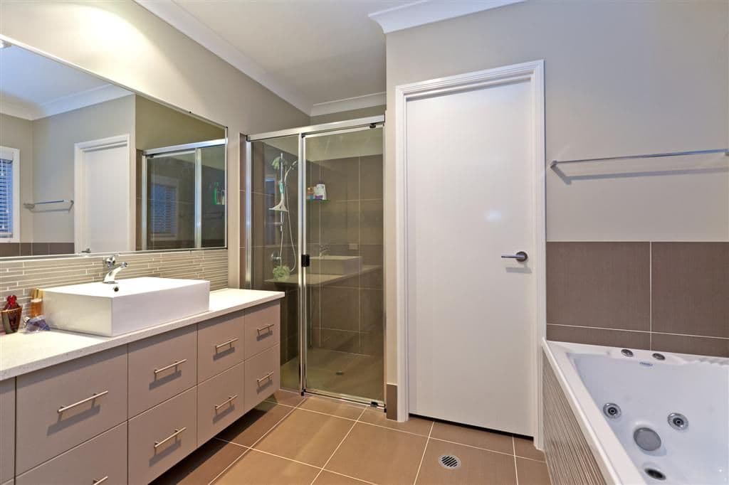 21 Windsong Circuit, CLEVELAND QLD 4163, Cleveland - Thumbnail 5