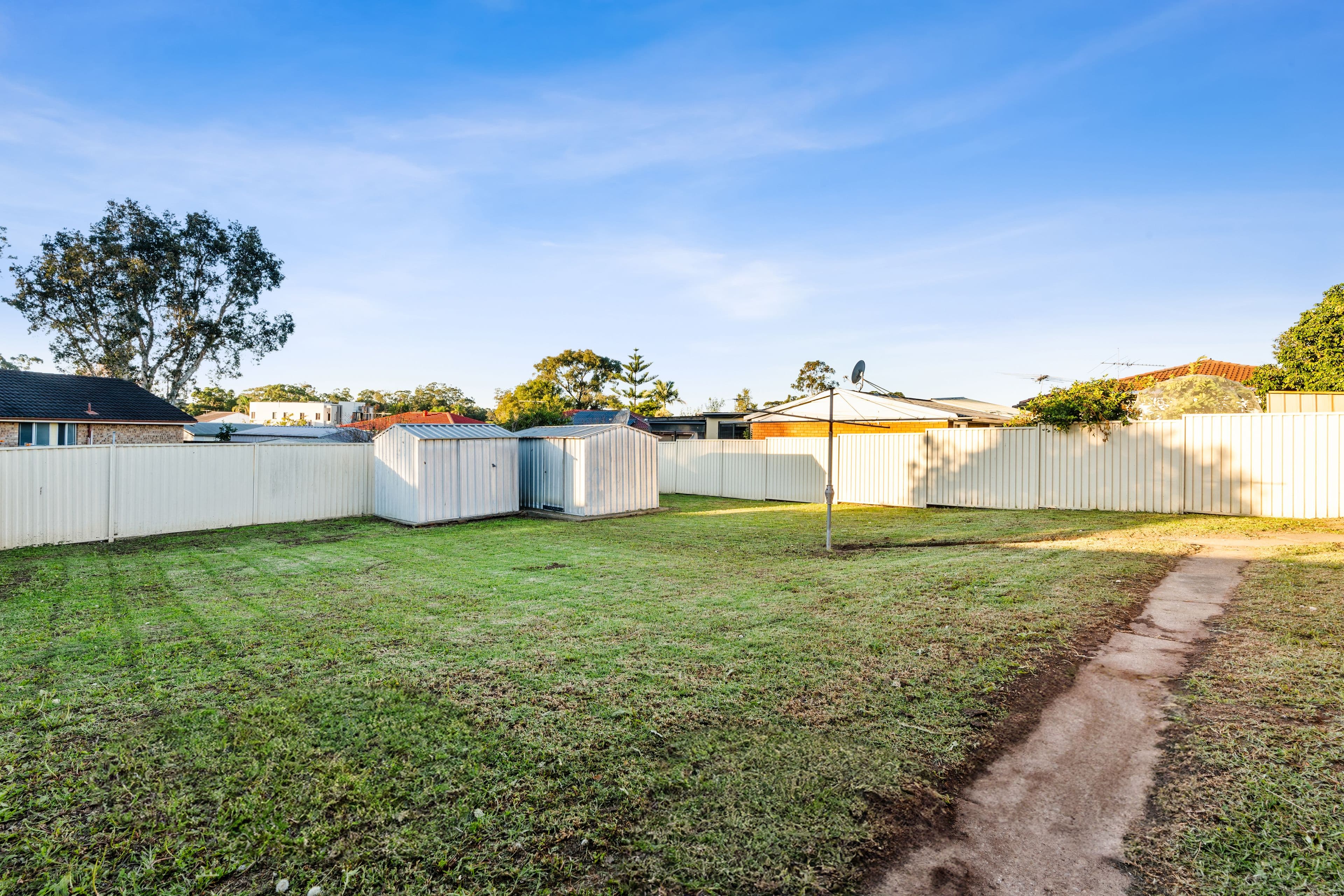 11 Glenfern Crescent, Bossley Park NSW 2176, Bossley Park - Thumbnail 2