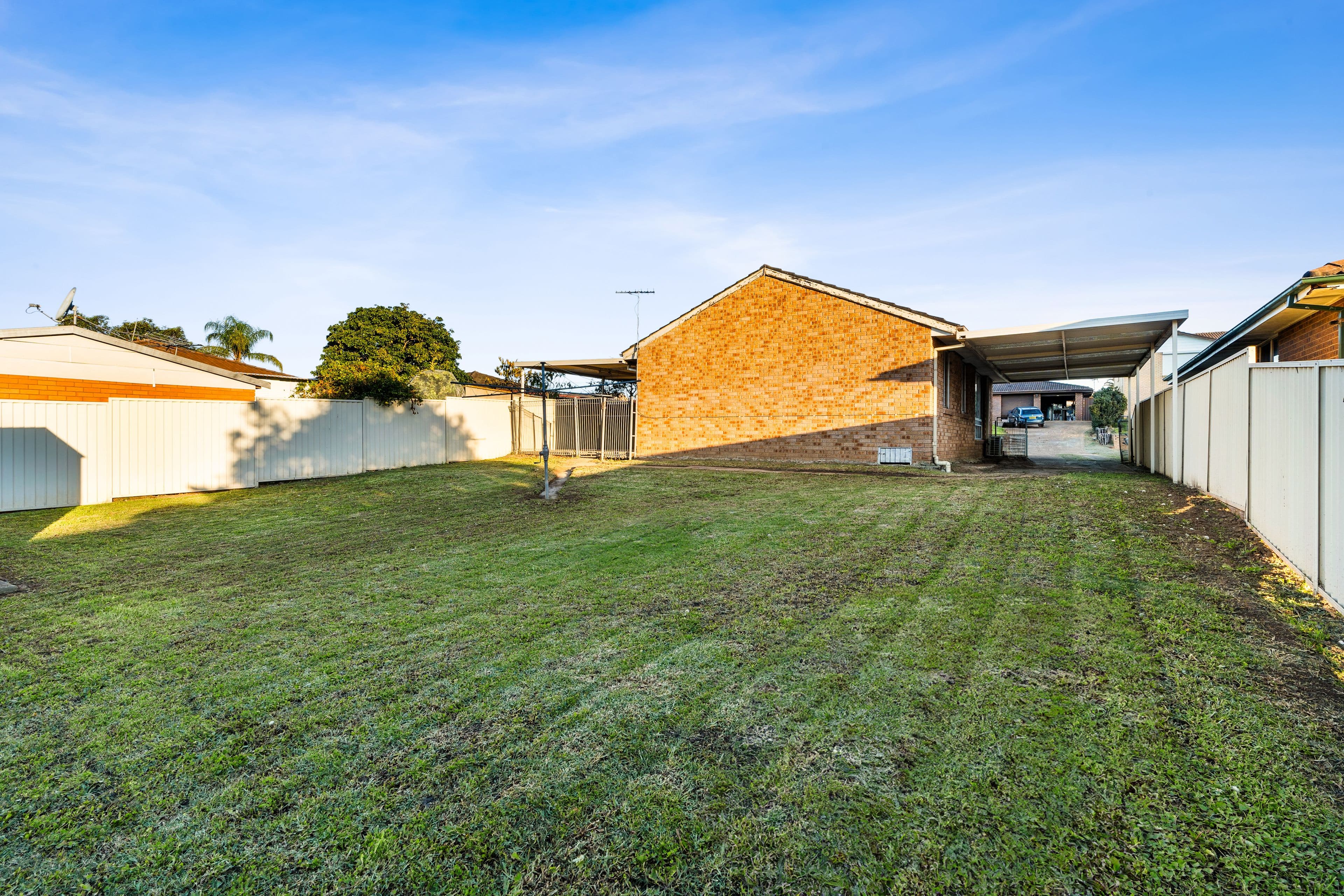 11 Glenfern Crescent, Bossley Park NSW 2176, Bossley Park - Thumbnail 3