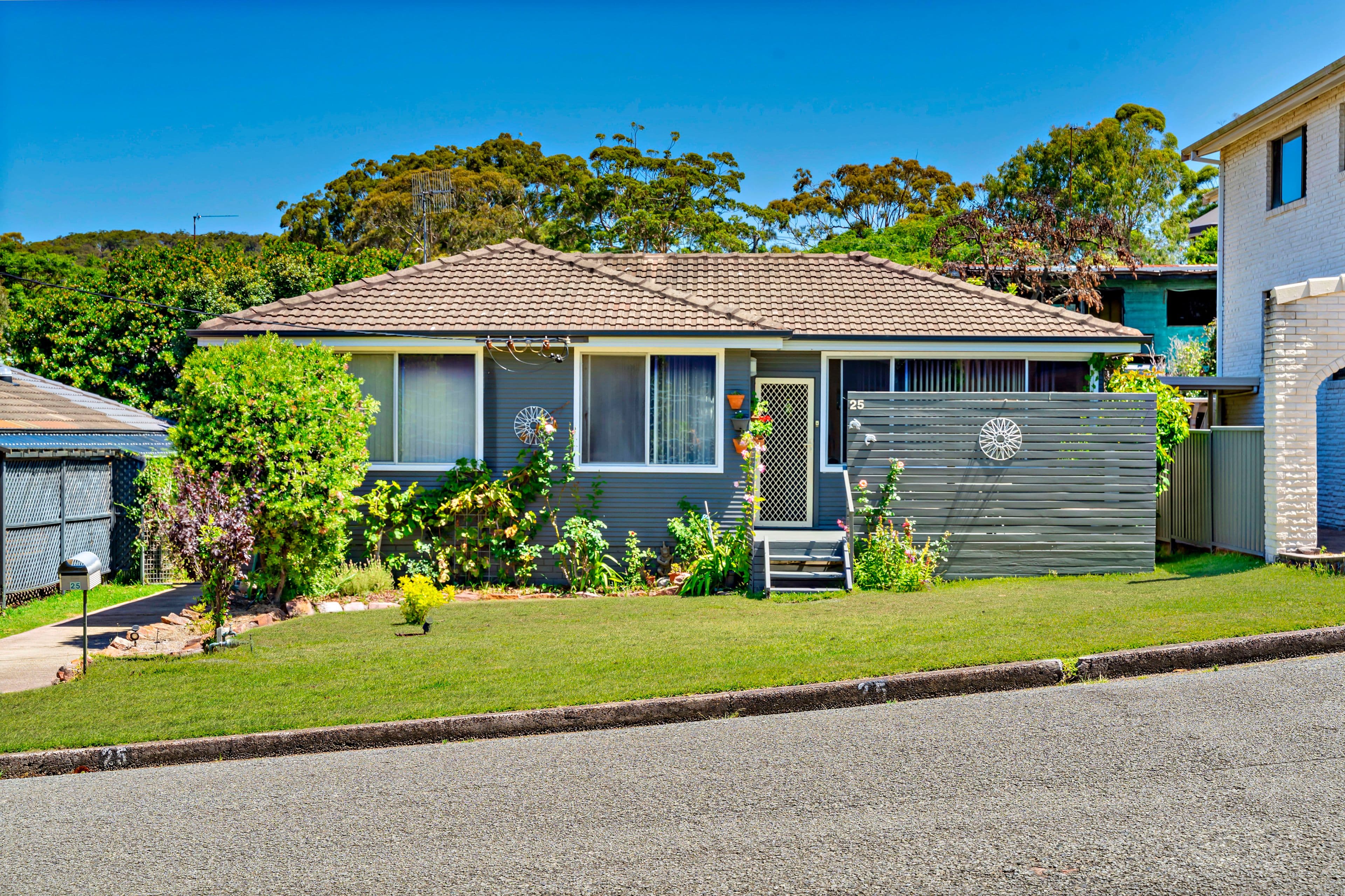 25 Norburn Avenue, Nelson Bay NSW 2315, Nelson Bay - Thumbnail 2