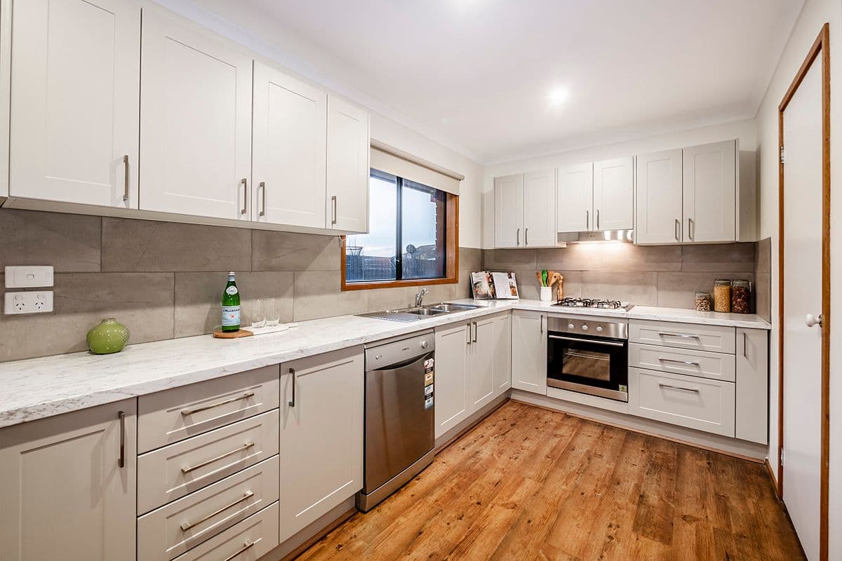 17 Mcguigan Drive, Cranbourne West VIC 3977, Cranbourne West - Thumbnail 4