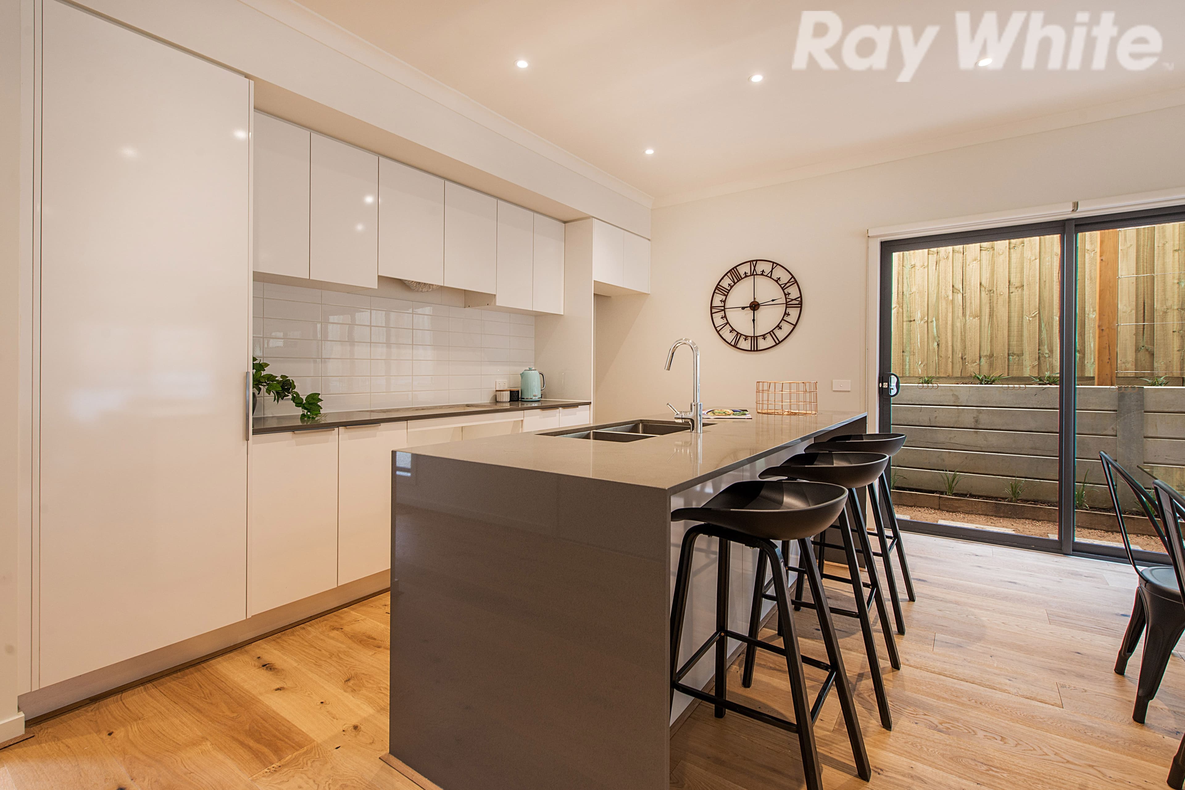 7 Saltbush Court, Rowville VIC 3178, Rowville - Thumbnail 2