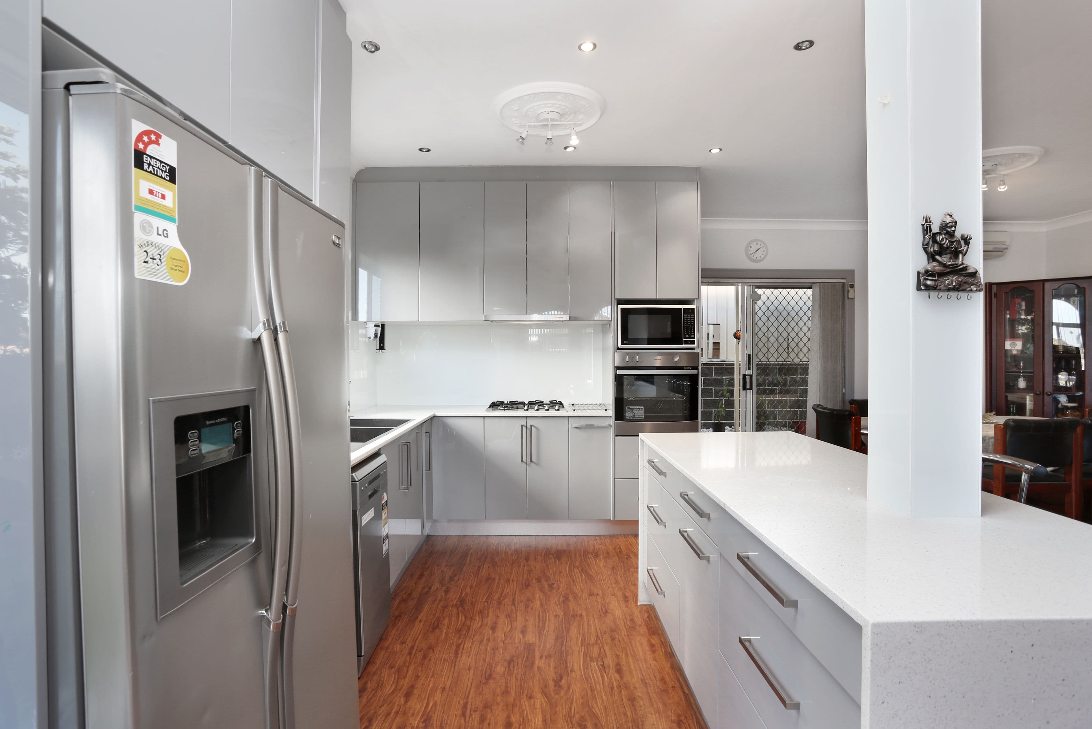 31 Boronia Road, Bossley Park - Thumbnail 3