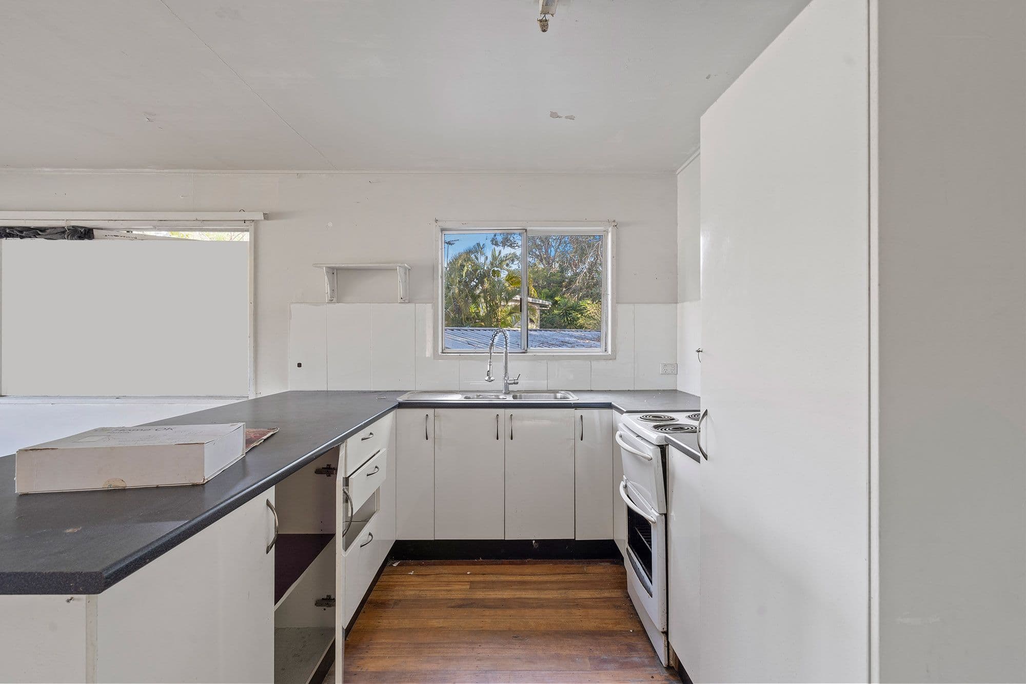 22 Spruce Street, Kingston QLD 4114, Kingston - Thumbnail 3