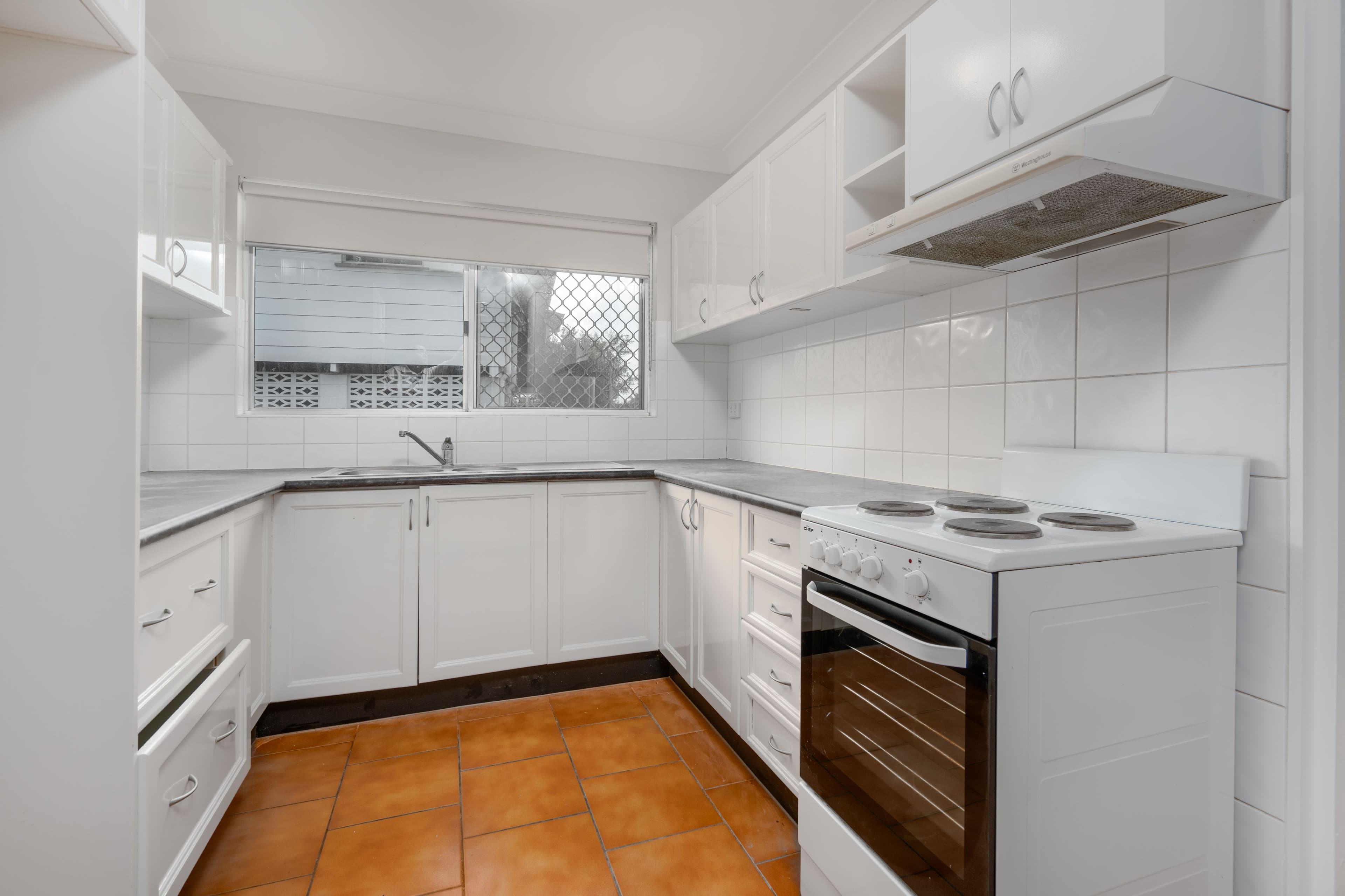 25 Karwin Street, Bayview Heights QLD 4868, Bayview Heights - Thumbnail 2