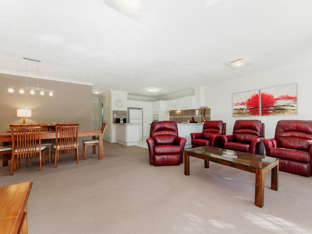 7 First Avenue, Burleigh Heads QLD 4220, Burleigh Heads - Thumbnail 5