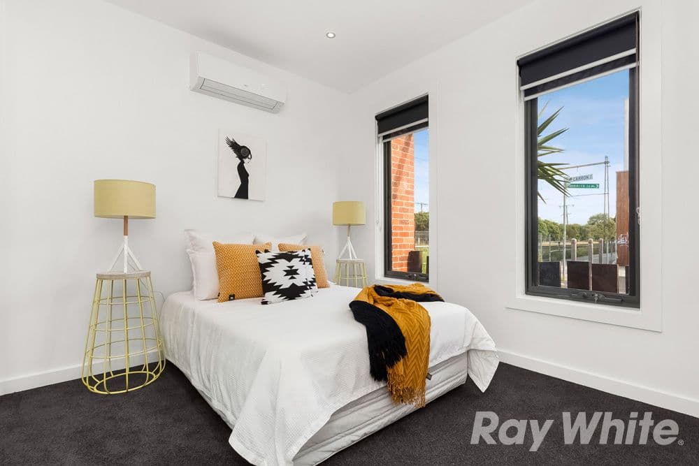 13 Carron Street, Coburg VIC 3058, Coburg - Thumbnail 2
