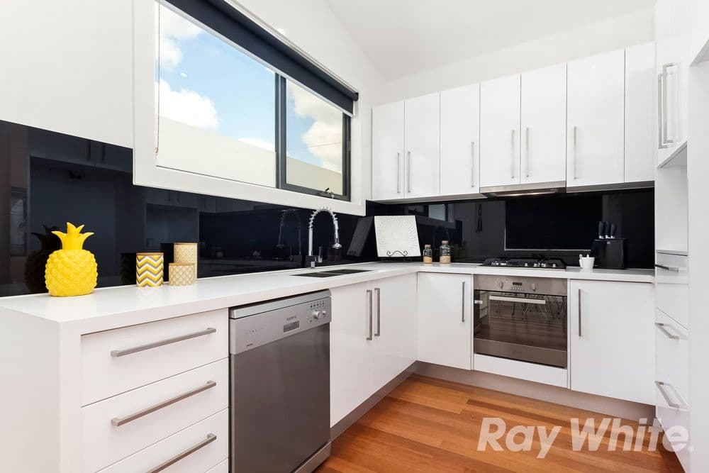 13 Carron Street, Coburg VIC 3058, Coburg - Thumbnail 6