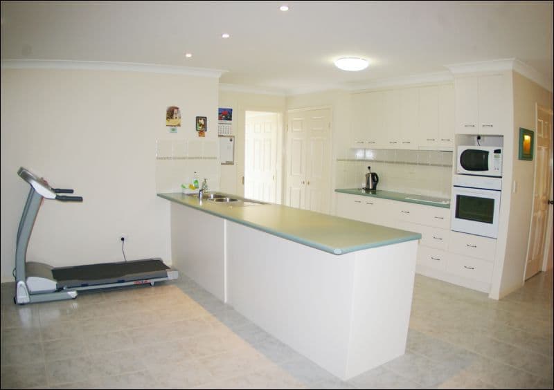 17 Cairns Crescent, DECEPTION BAY QLD 4508, Deception Bay - Thumbnail 4