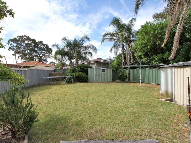 43 Casserley Avenue, GIRRAWHEEN WA 6064, Girrawheen - Thumbnail 3