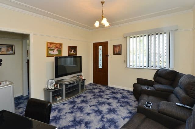 68 Weetwood Street, NEWTOWN QLD 4350, Newtown - Thumbnail 2