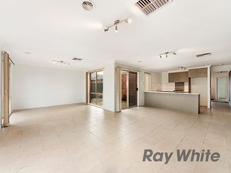 7 Ashgrove Drive, Deer Park VIC 3023, Deer Park - Thumbnail 4