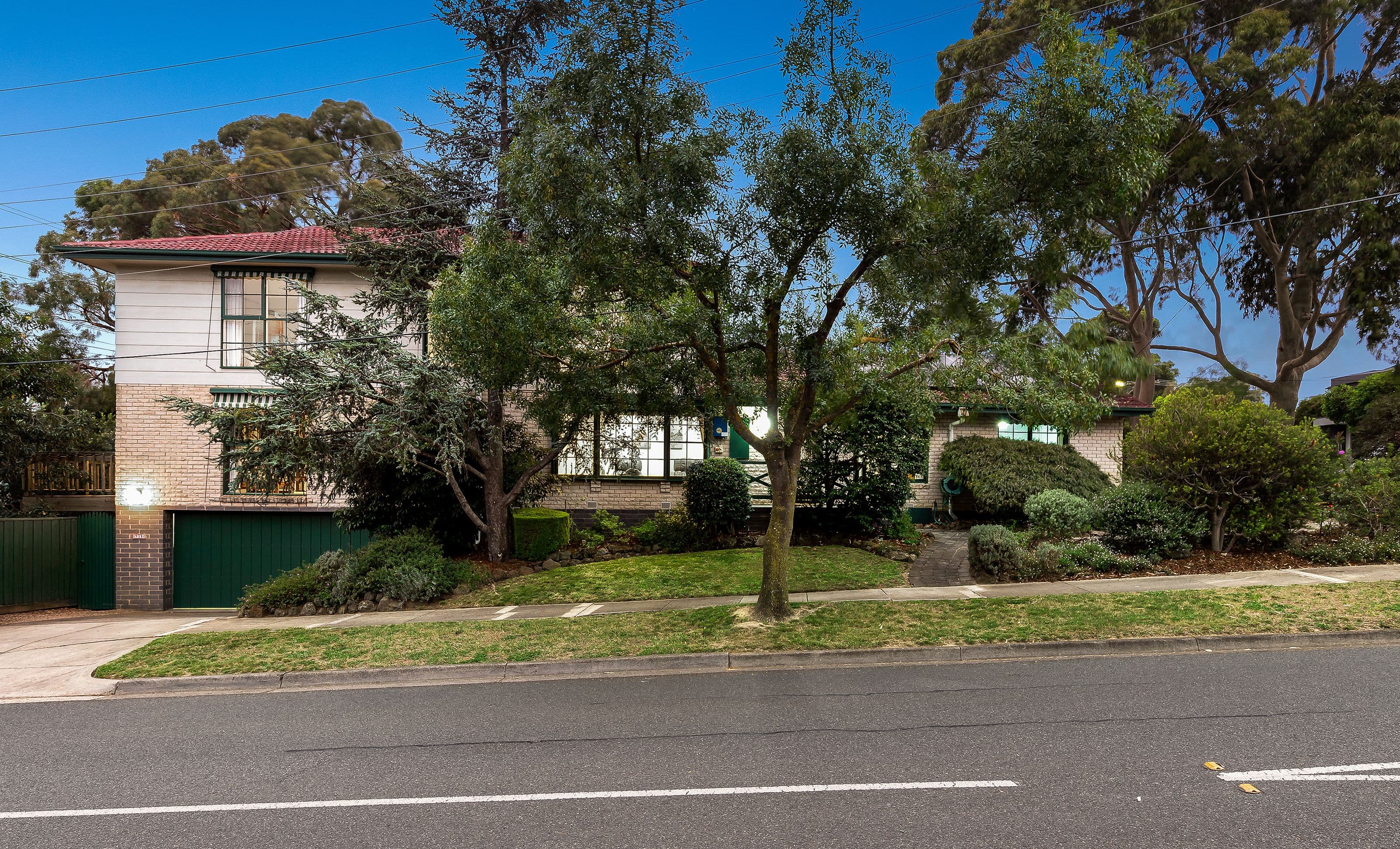 19 Sampson Drive, Mount Waverley VIC 3149, Mount Waverley - Image 1