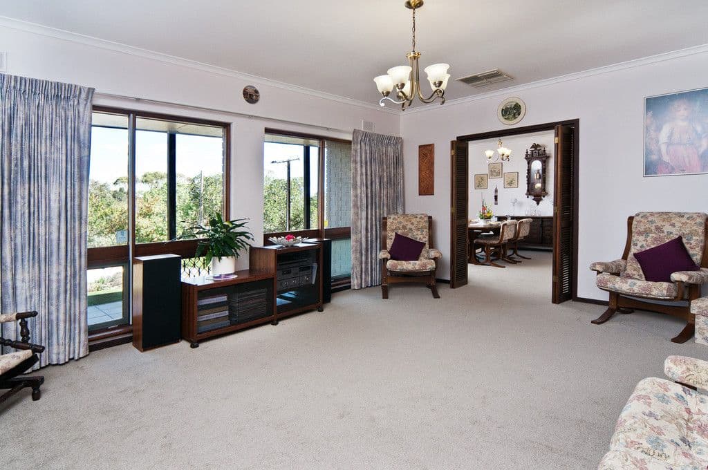 22 Offler Avenue, BELLEVUE HEIGHTS SA 5050, Bellevue Heights - Thumbnail 6