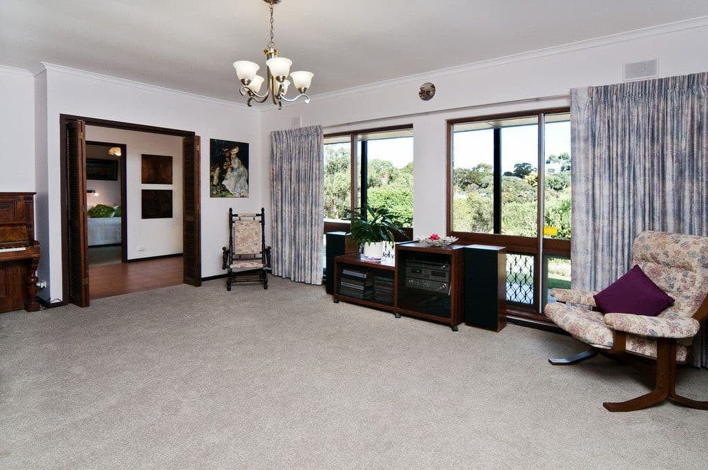 22 Offler Avenue, BELLEVUE HEIGHTS SA 5050, Bellevue Heights - Thumbnail 7