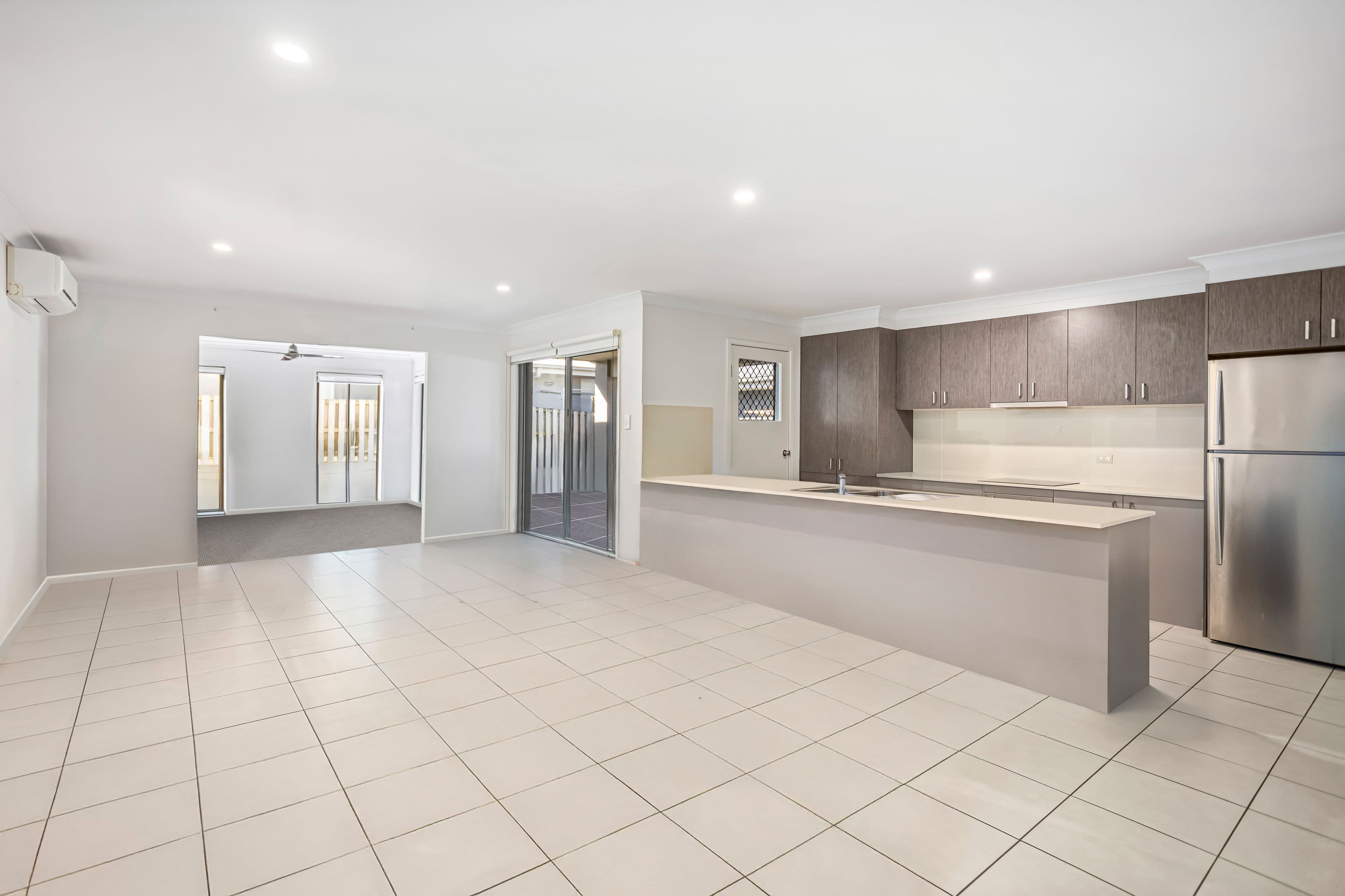 6 Mcpherson Crescent, Coomera QLD 4209, Coomera - Thumbnail 3
