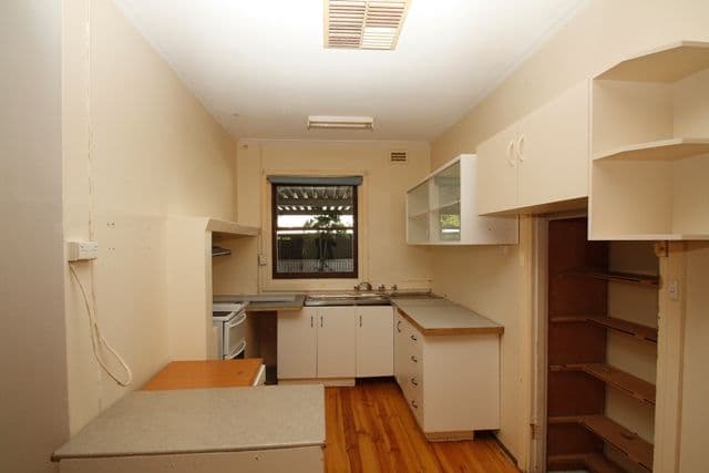 6 Geraldton Street, LOXTON SA 5333, Loxton - Thumbnail 4