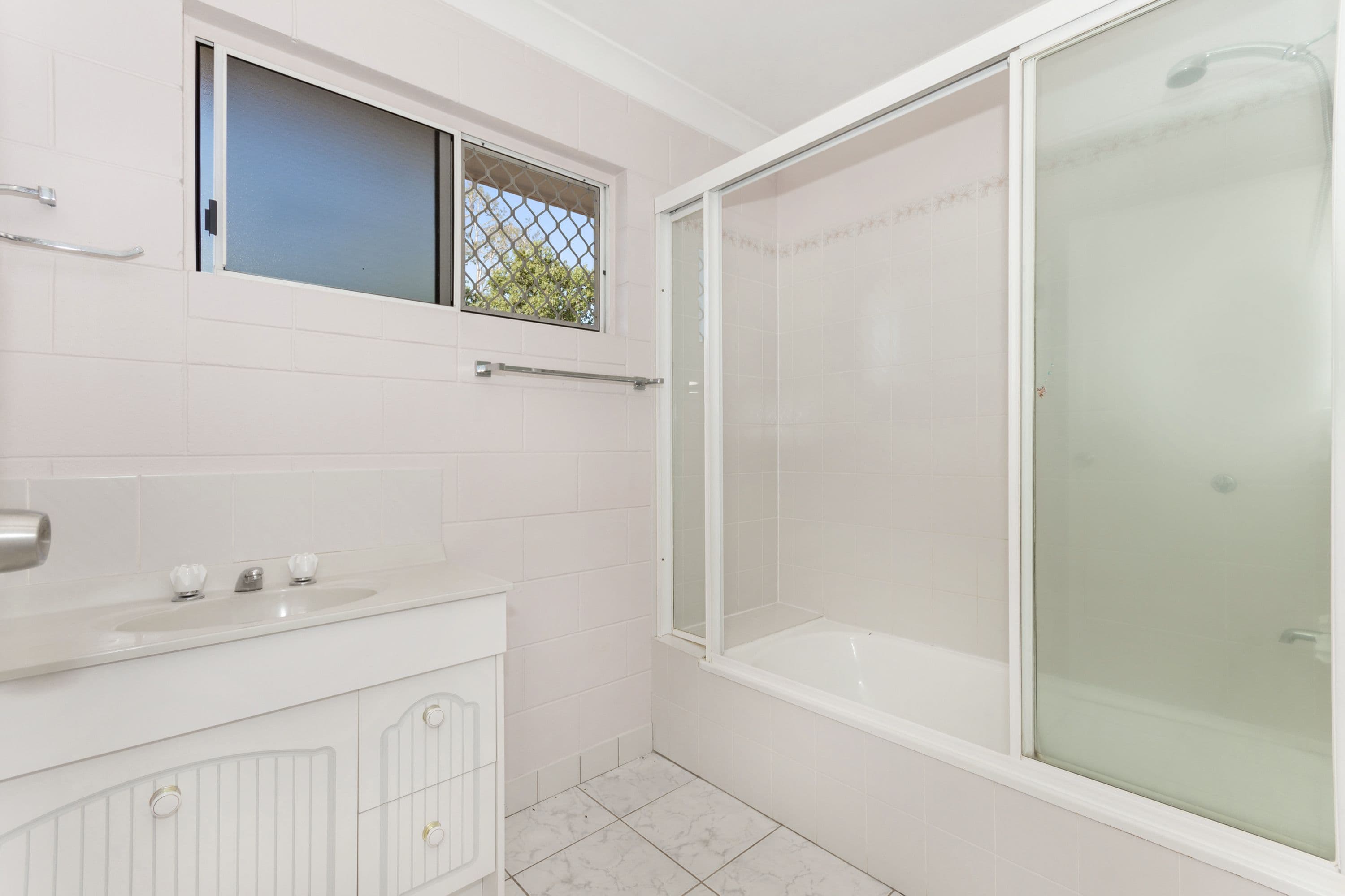 113 Hastings Street, Mount Louisa QLD 4814, Mount Louisa - Thumbnail 6