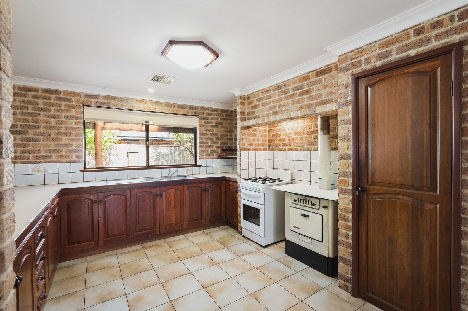 8 Brockman Street, Capel WA 6271, Capel - Thumbnail 4