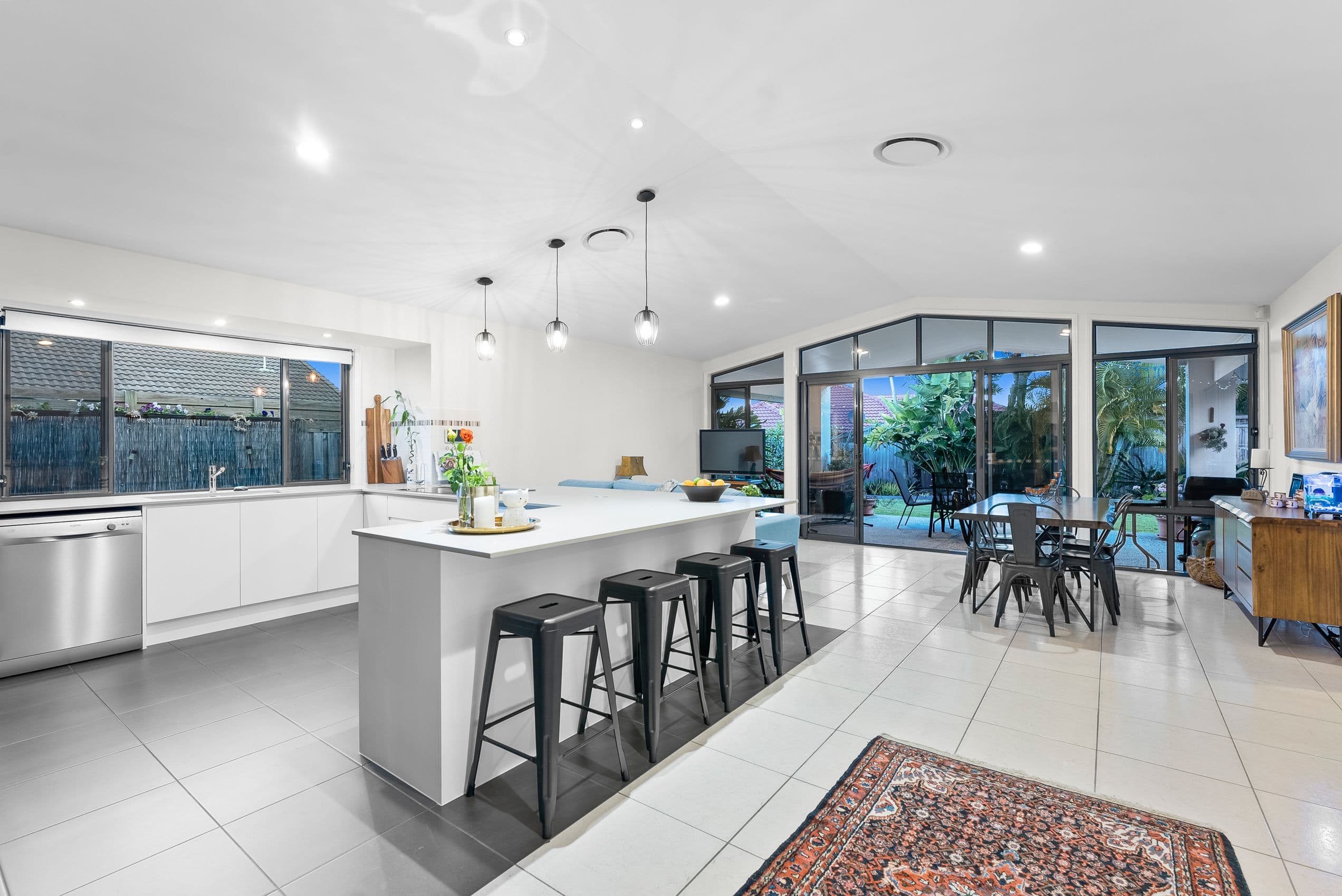 15 Lochern Court, North Lakes QLD 4509, North Lakes - Thumbnail 3