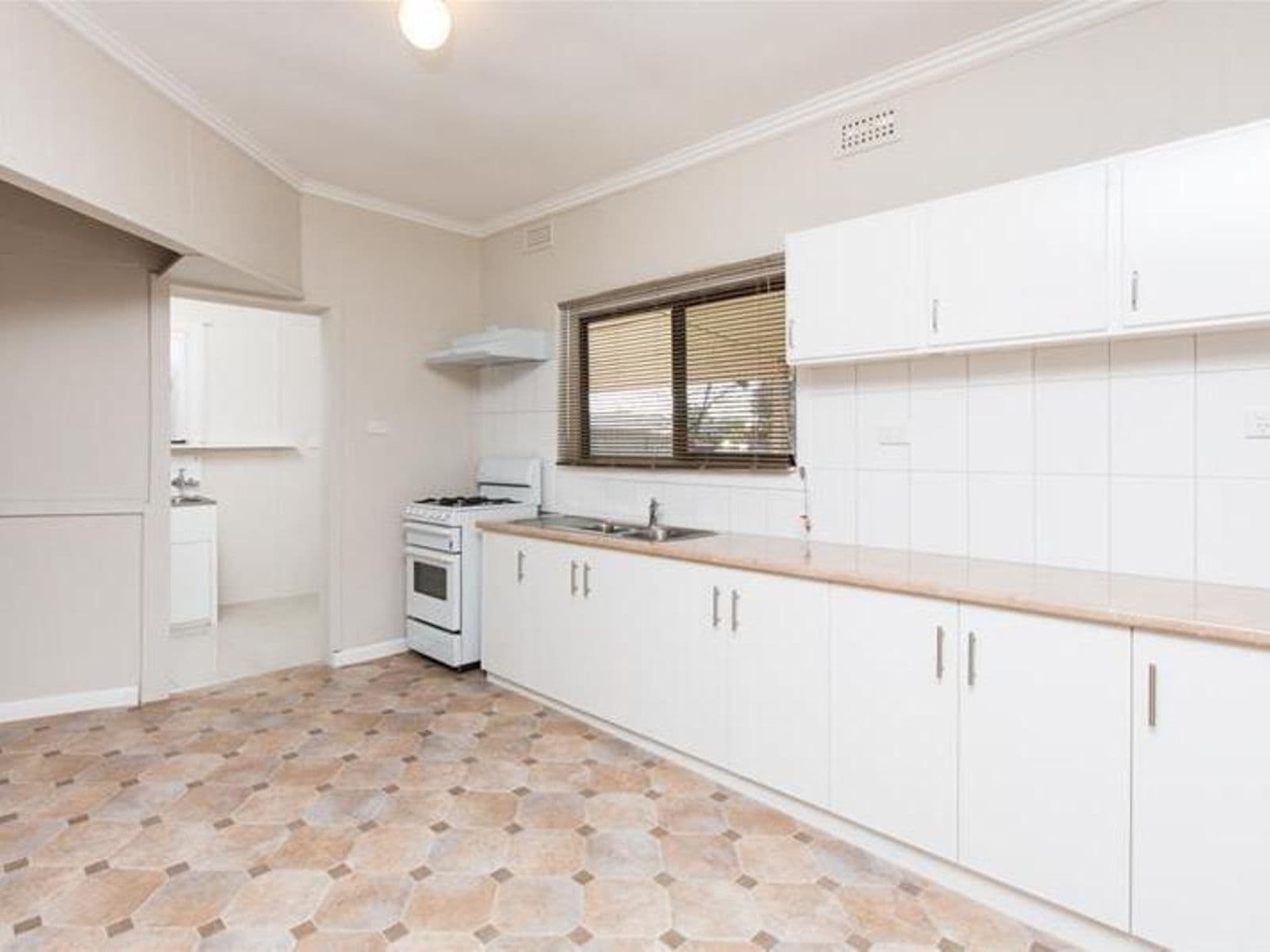 19 Tiltao  Street, Dareton - Thumbnail 4