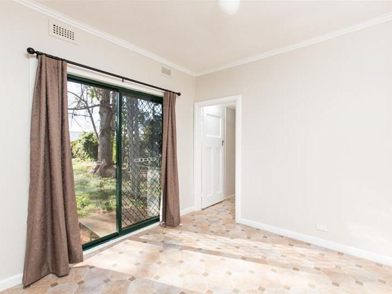 19 Tiltao  Street, Dareton - Thumbnail 6