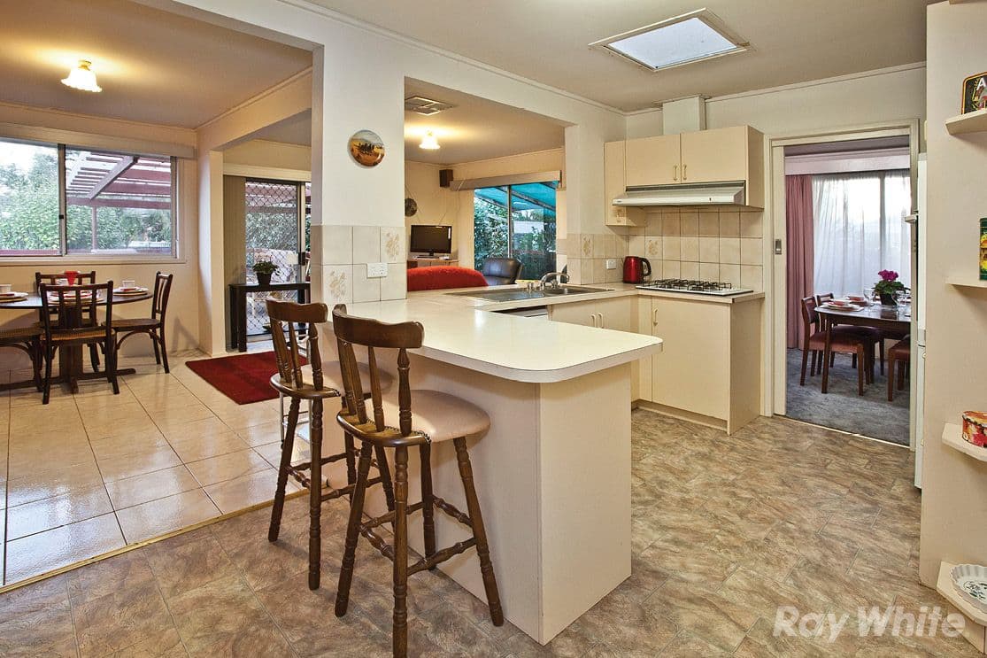 2 Glengariff Drive, MULGRAVE VIC 3170, Mulgrave - Thumbnail 4