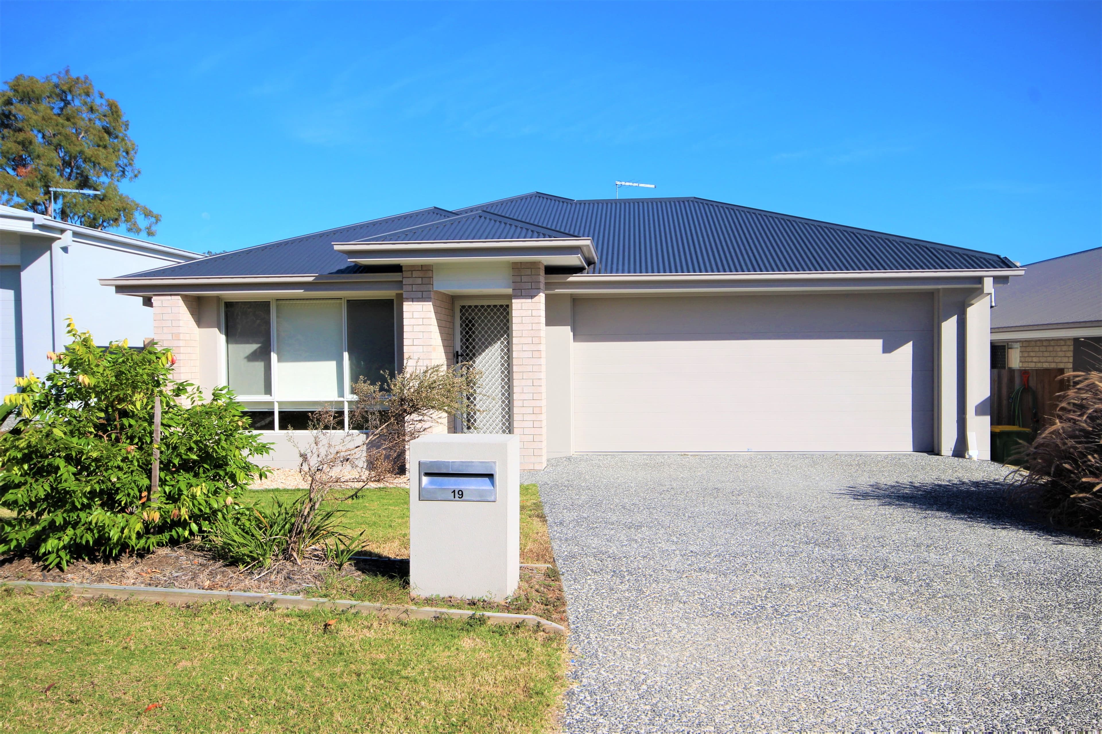 19 Chaka Street, Hillcrest QLD 4118, Hillcrest - Image 1