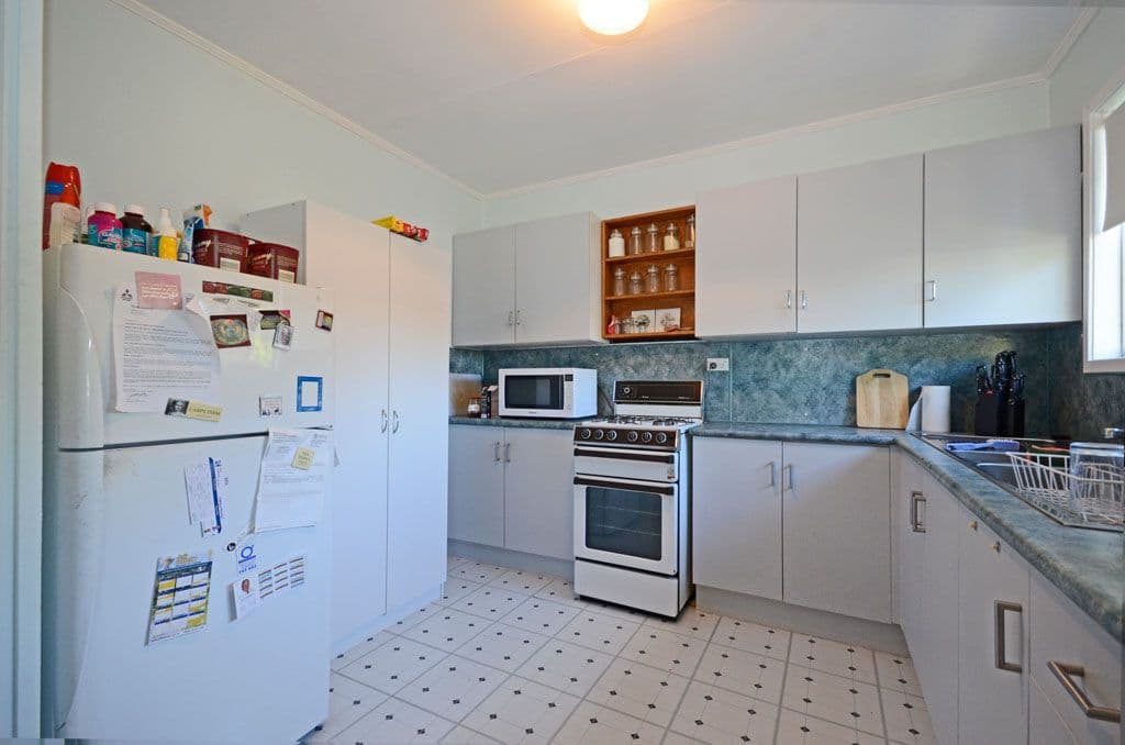 18 Castle Street, Biloela QLD 4715, Biloela - Thumbnail 4