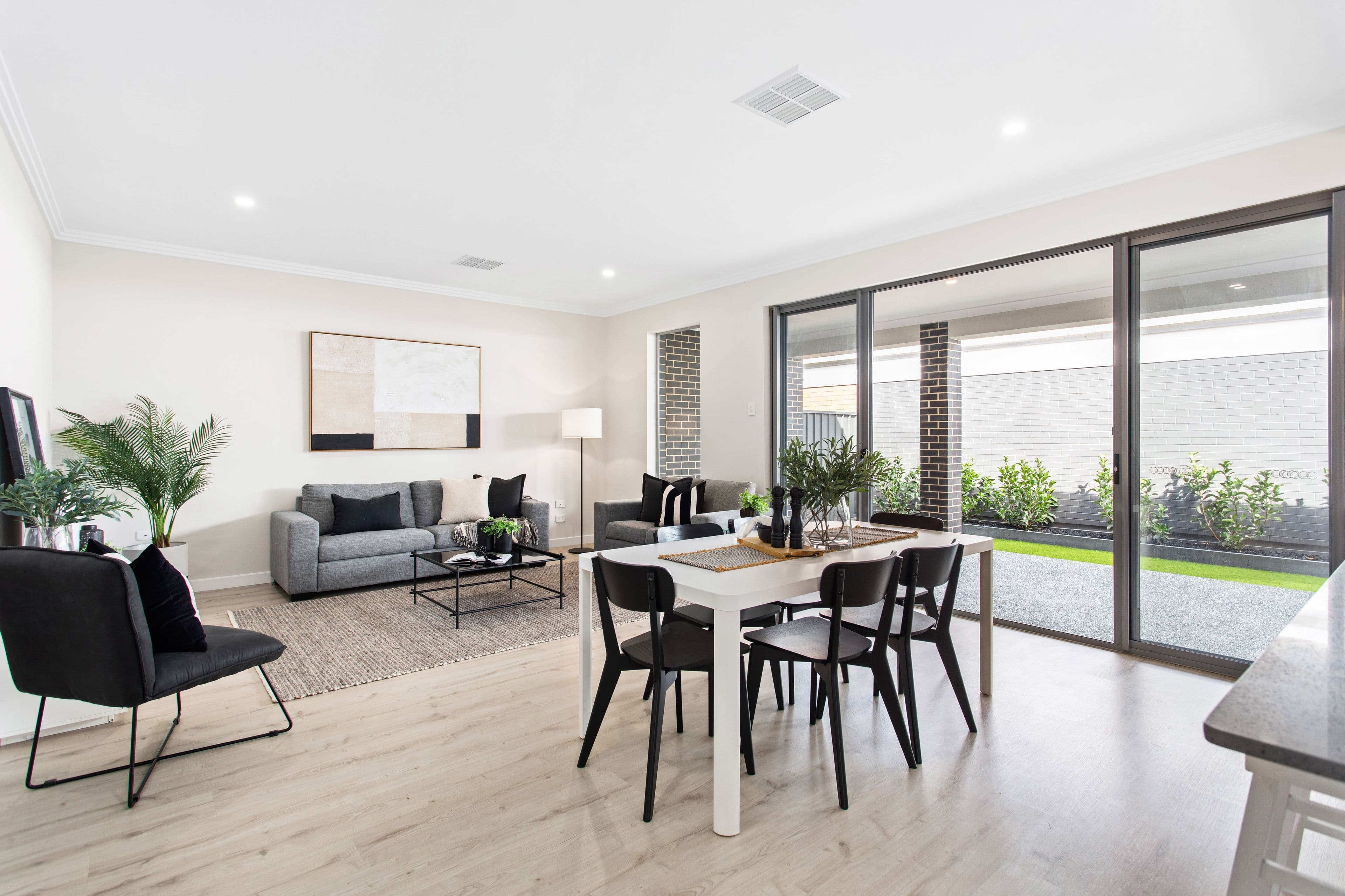 16A Munro Avenue, Seaton SA 5023, Seaton - Thumbnail 2