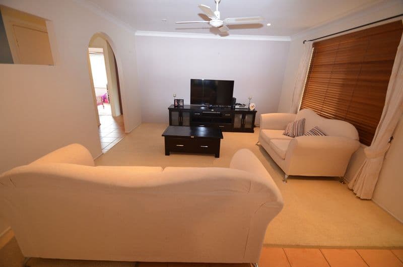 14 Yarran Drive, ASHMORE QLD 4214, Ashmore - Thumbnail 4