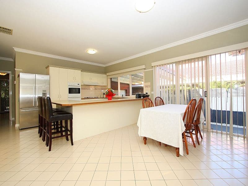9 Bugatti Court, MILL PARK VIC 3082, Mill Park - Thumbnail 3