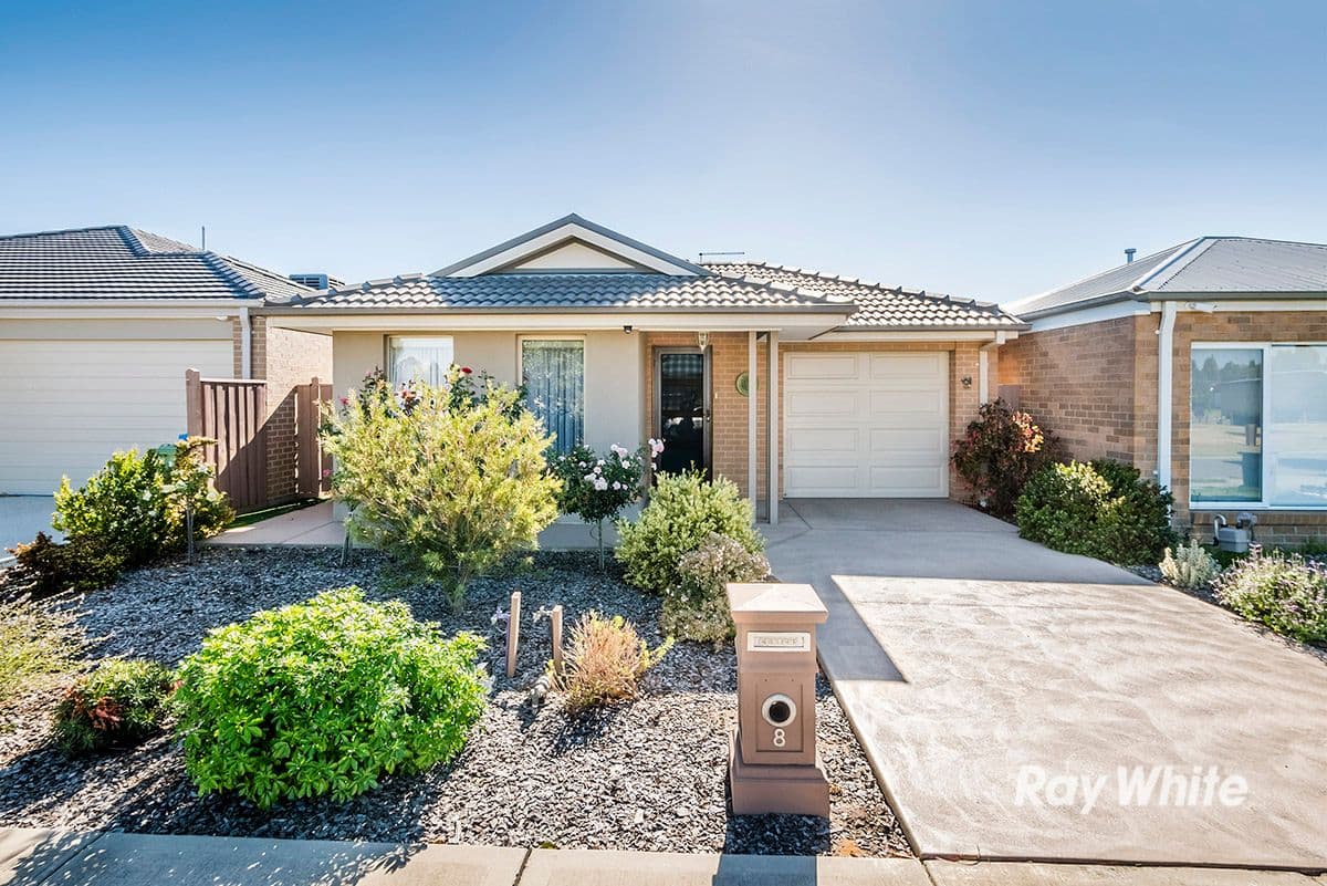8 Sawgrass Way, Cranbourne West VIC 3977, Cranbourne West - Image 1
