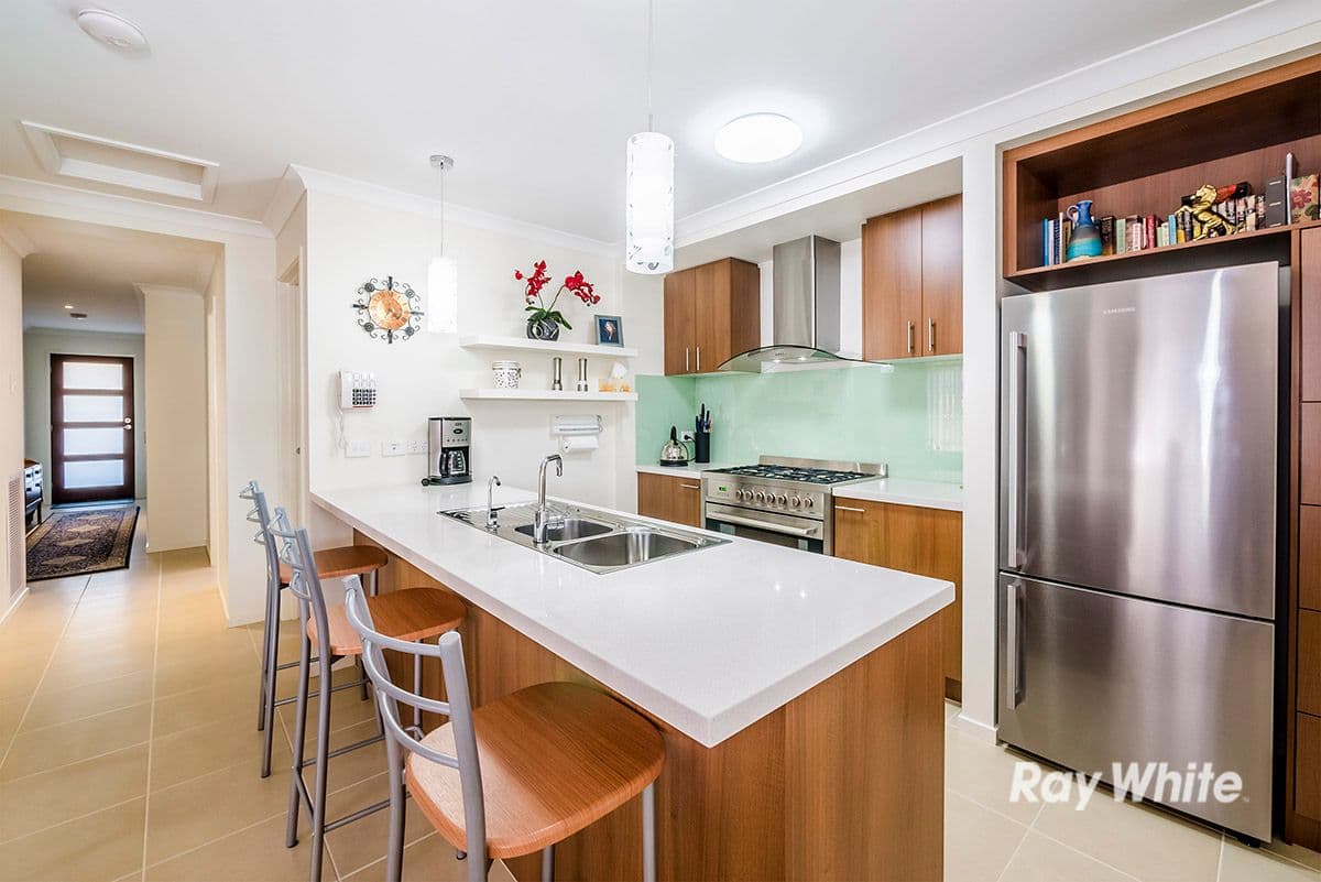 8 Sawgrass Way, Cranbourne West VIC 3977, Cranbourne West - Thumbnail 2