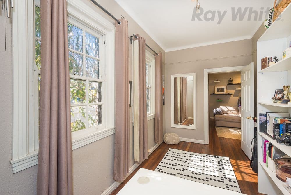 58 Sloane Street, Summer Hill - Thumbnail 2