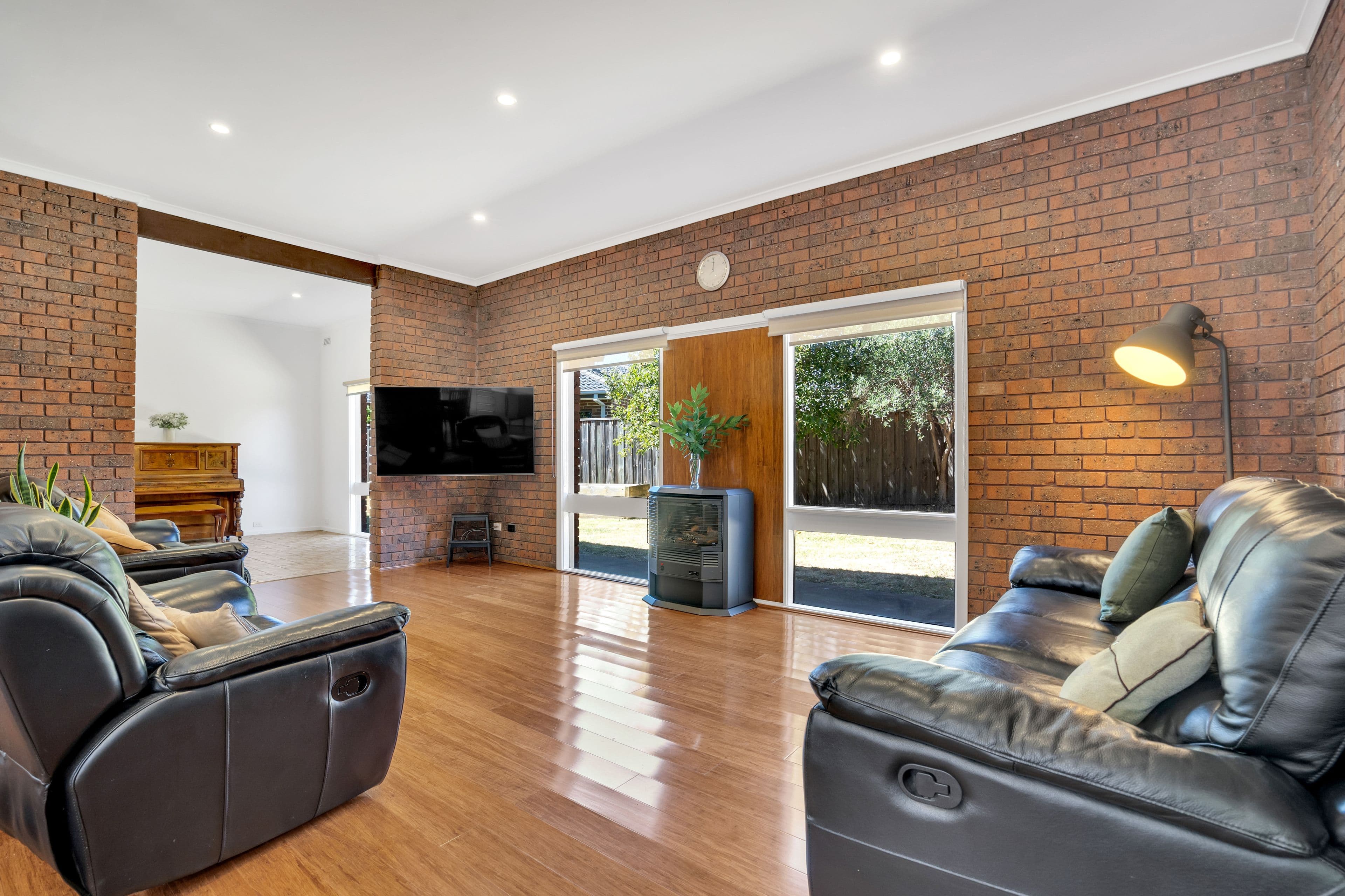 4 Riversdale Street, Craigieburn VIC 3064, Craigieburn - Thumbnail 6
