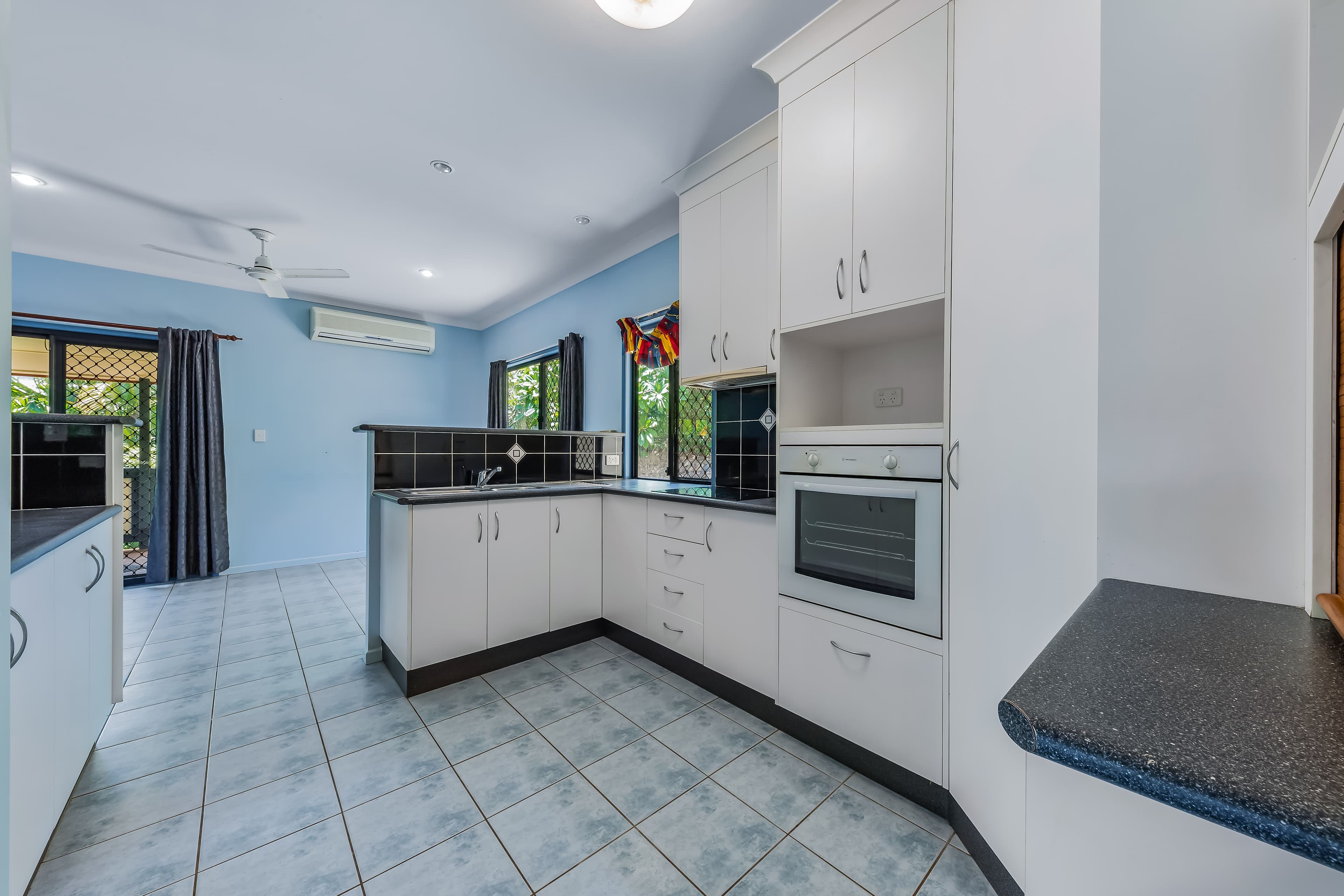 27 South Molle Boulevard, Cannonvale QLD 4802, Cannonvale - Thumbnail 7