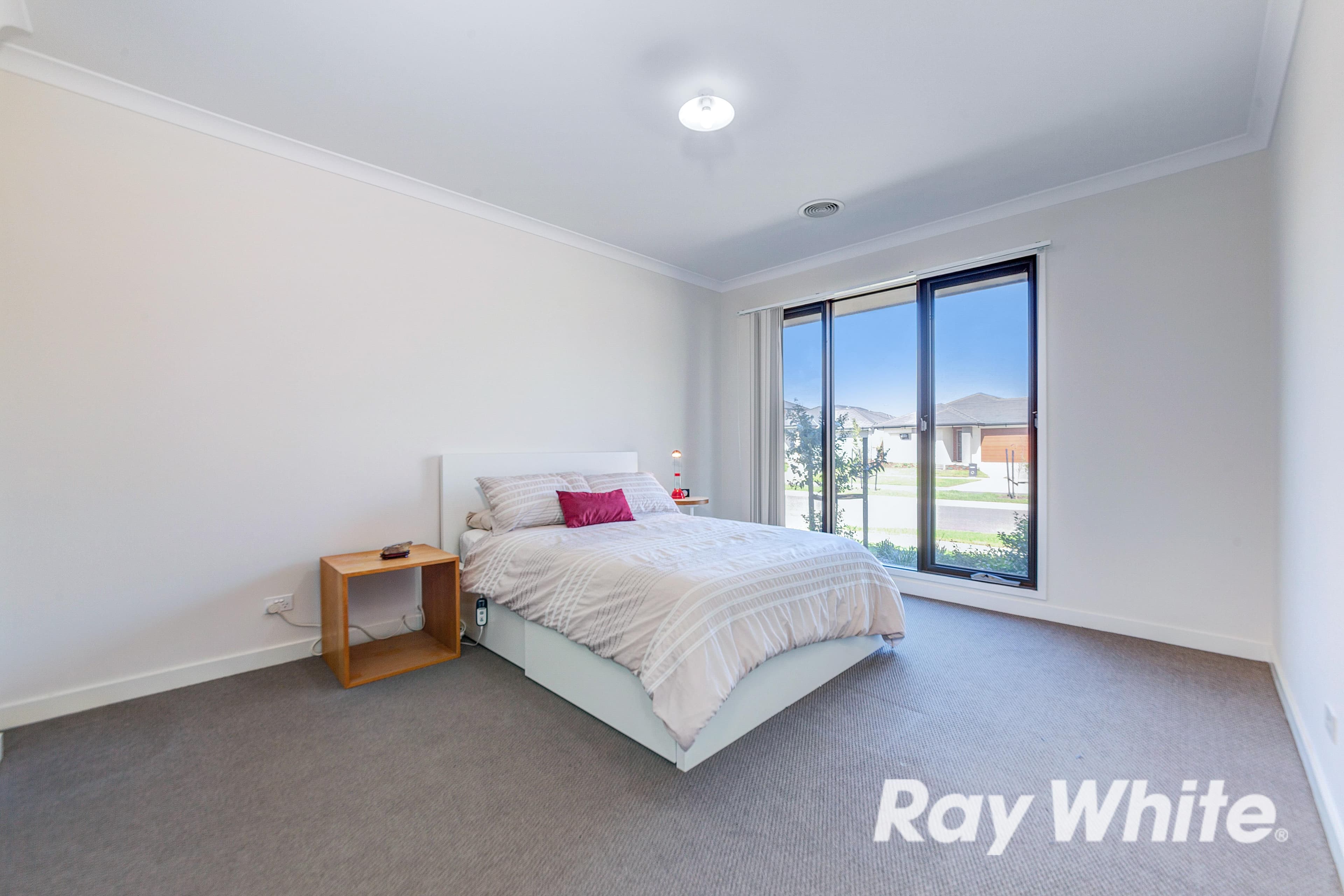 14 Newport Avenue, Williams Landing VIC 3027, Williams Landing - Thumbnail 5