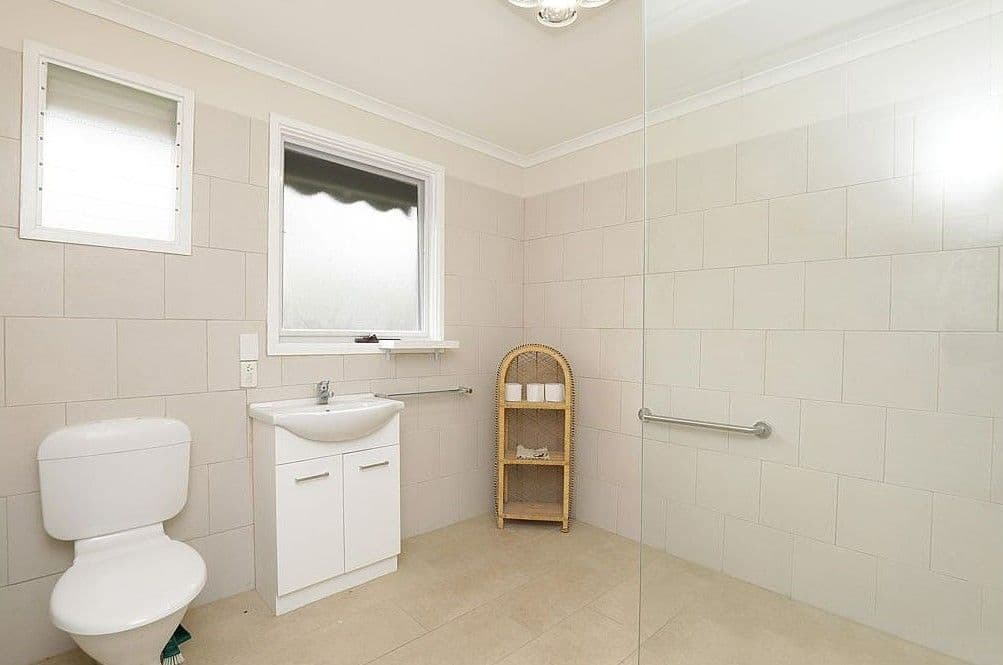 2 Ferneaux Place, Melton West VIC 3337, Melton West - Thumbnail 8