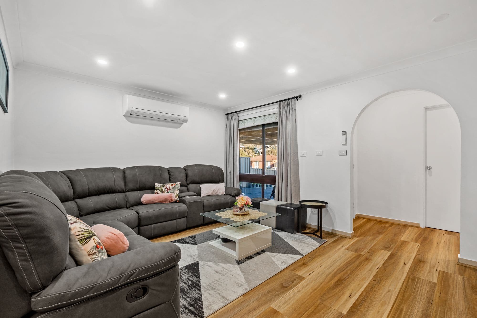 8 Dorrigo Crescent, Bow Bowing NSW 2566, Bow Bowing - Thumbnail 2