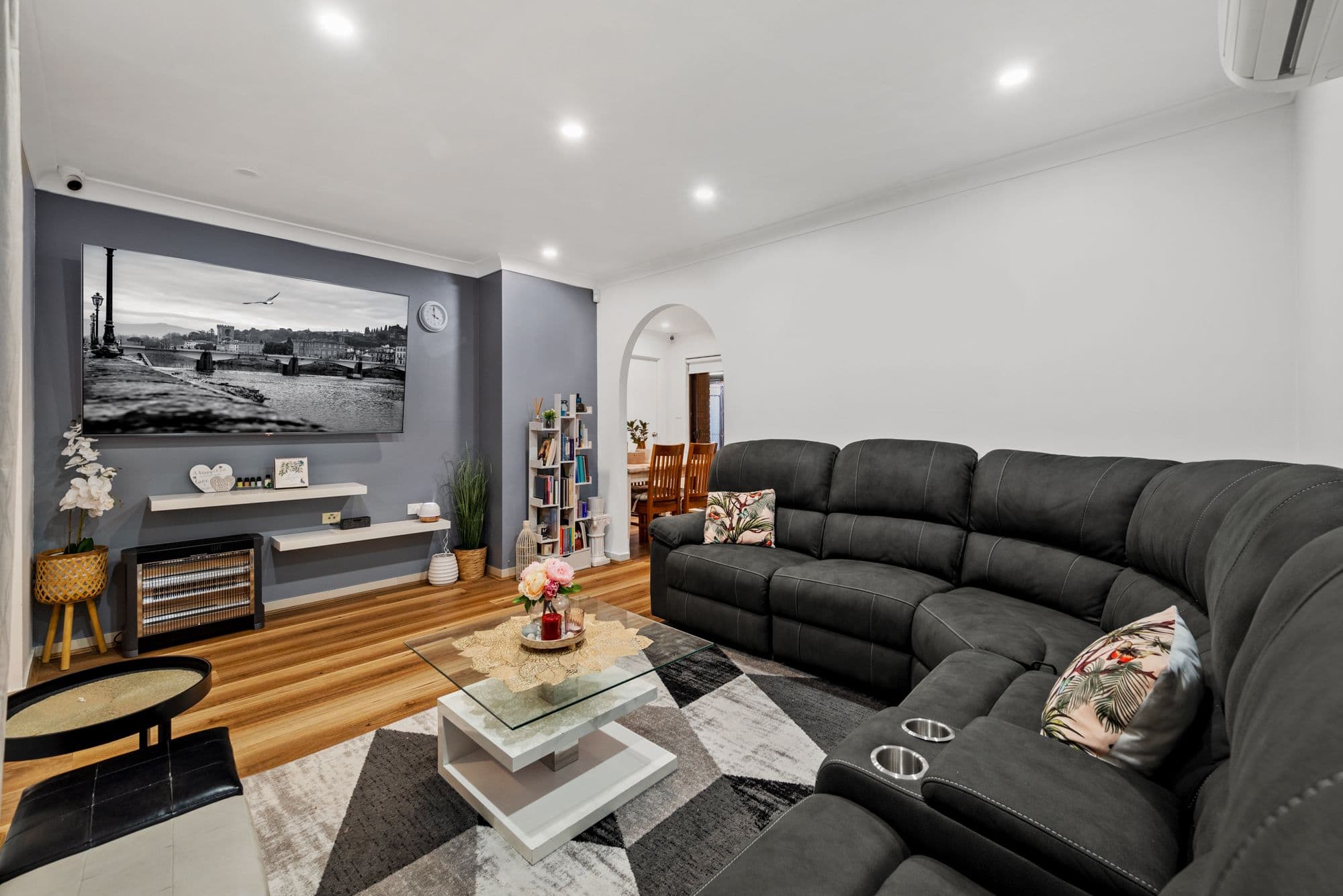 8 Dorrigo Crescent, Bow Bowing NSW 2566, Bow Bowing - Thumbnail 3