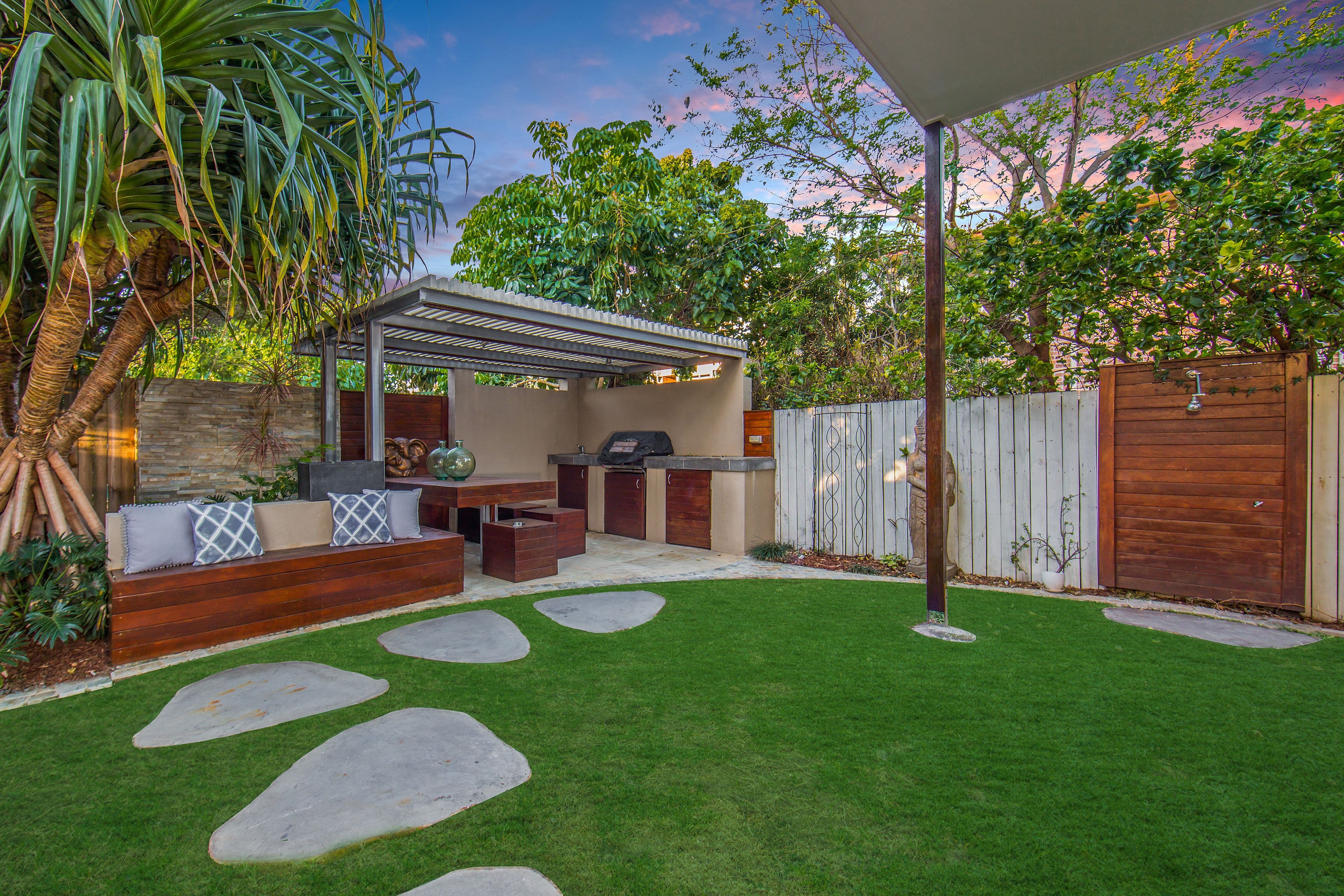8 Third Avenue, Scarborough QLD 4020, Scarborough - Thumbnail 3