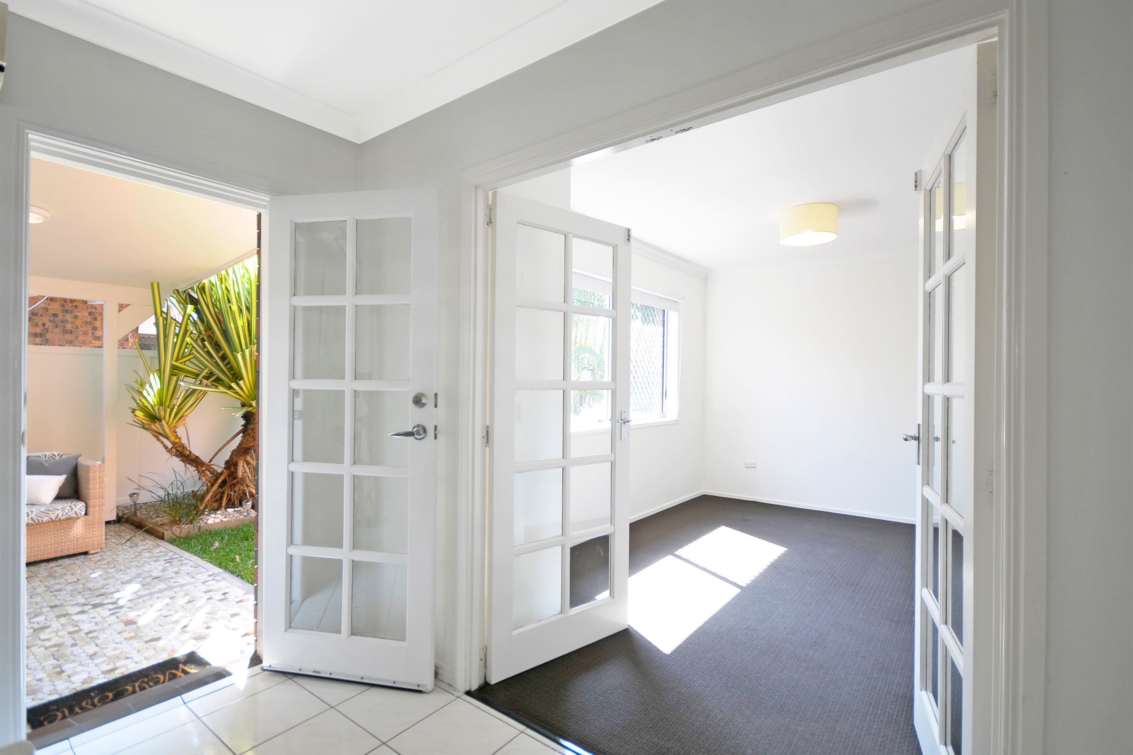 6 Christina Court, Mermaid Waters QLD 4218, Mermaid Waters - Thumbnail 3