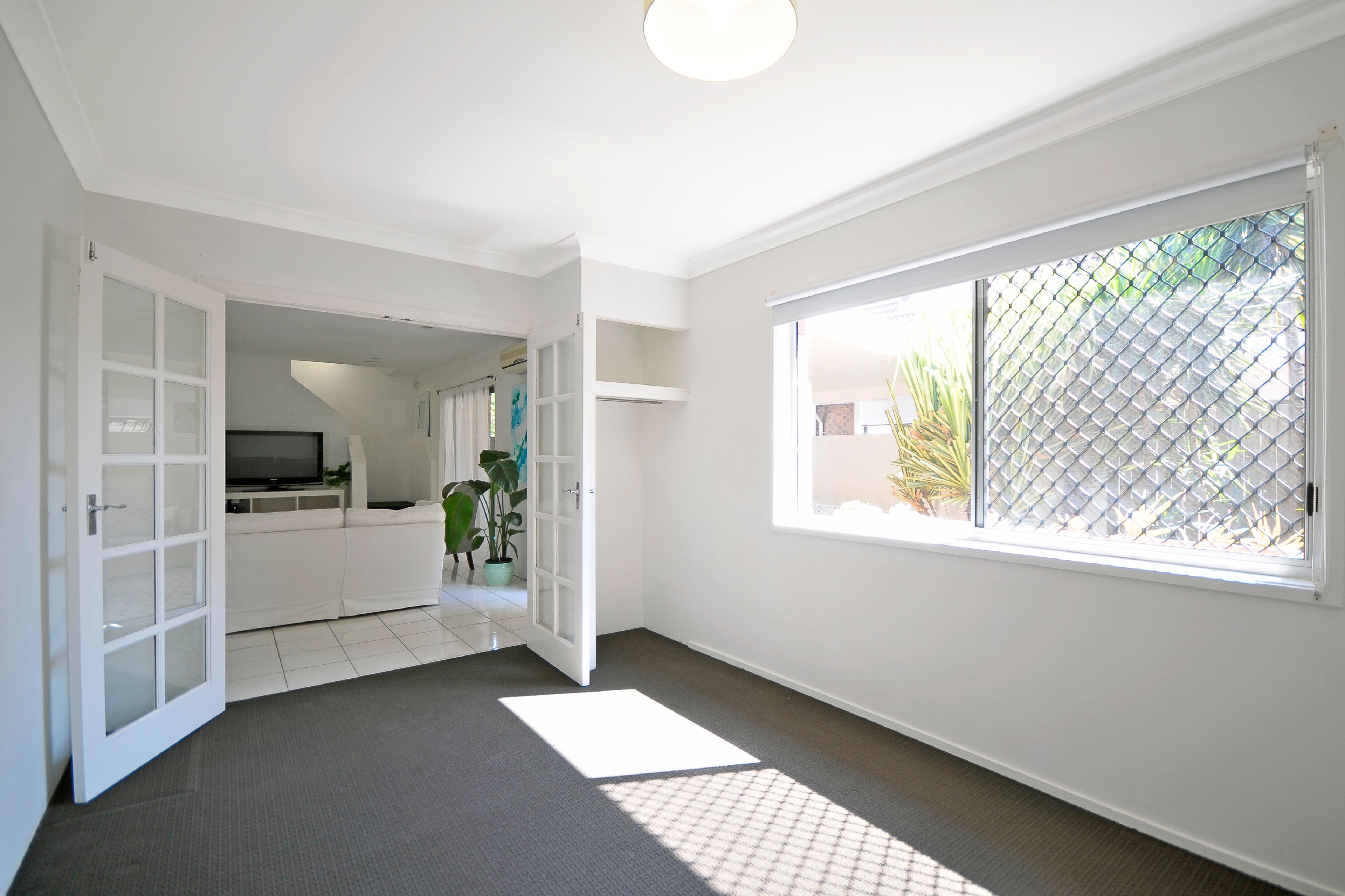 6 Christina Court, Mermaid Waters QLD 4218, Mermaid Waters - Thumbnail 7