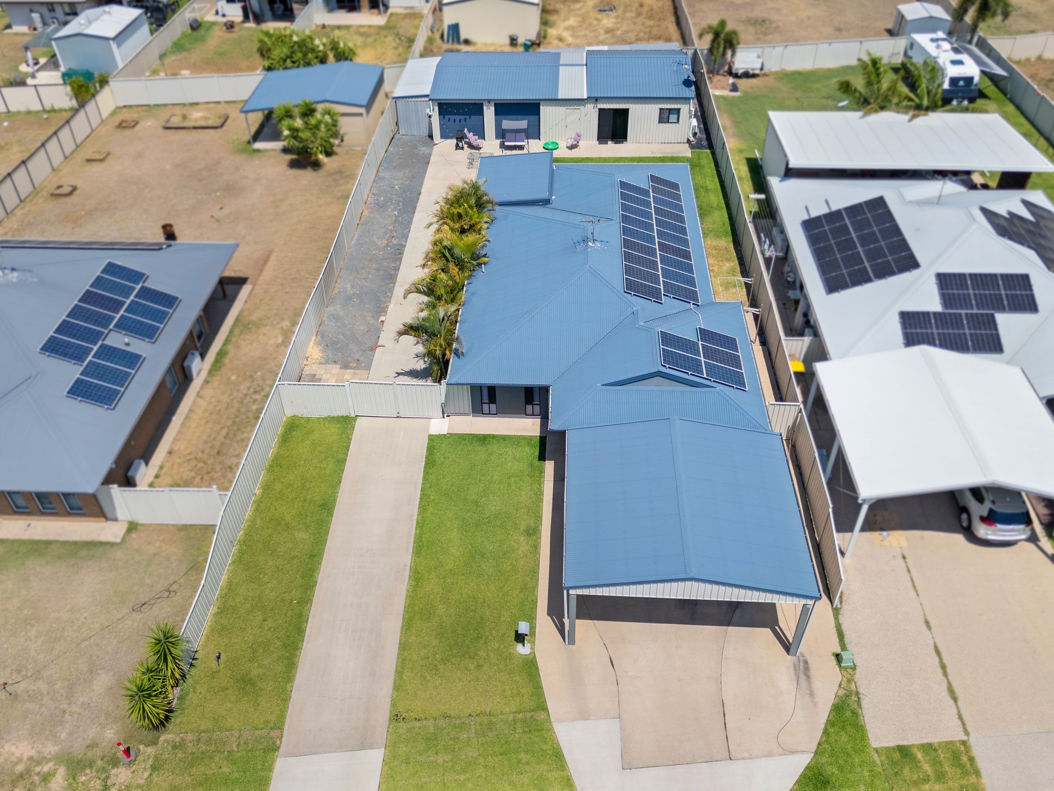 15 Mitchell Street, Emerald QLD 4720, Emerald - Thumbnail 2