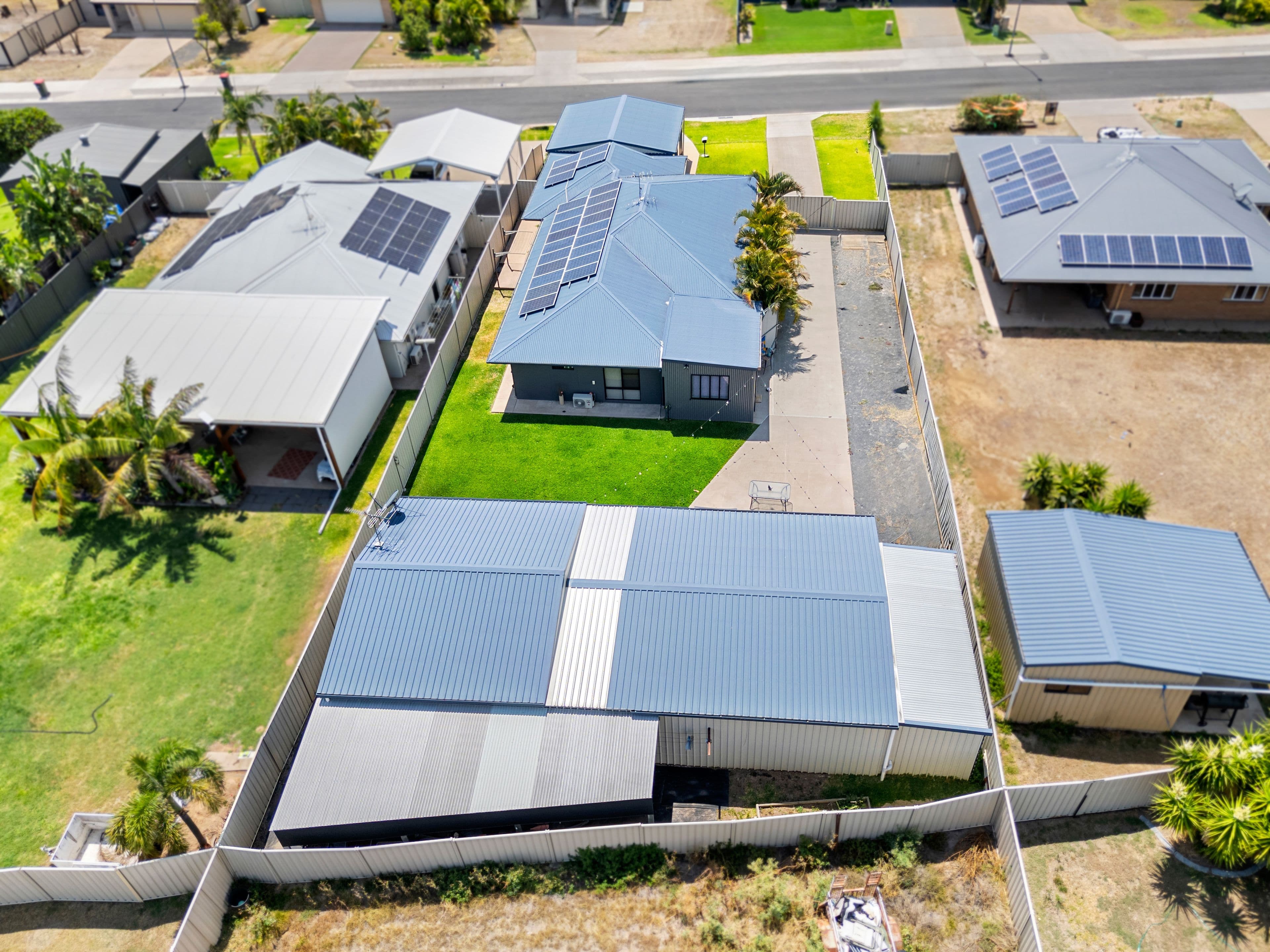 15 Mitchell Street, Emerald QLD 4720, Emerald - Thumbnail 3