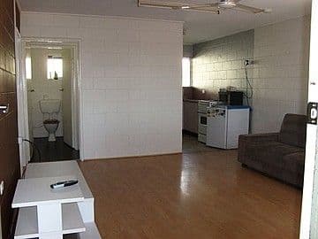 16-18 Dolby Court, NORTH MACKAY QLD 4740, North Mackay - Thumbnail 2