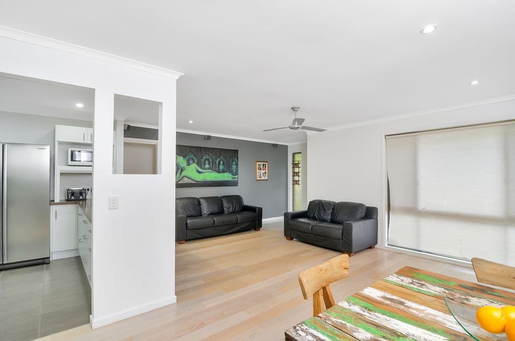 26 Glentrees Grove, CURRUMBIN WATERS QLD 4223, Currumbin Waters - Thumbnail 4