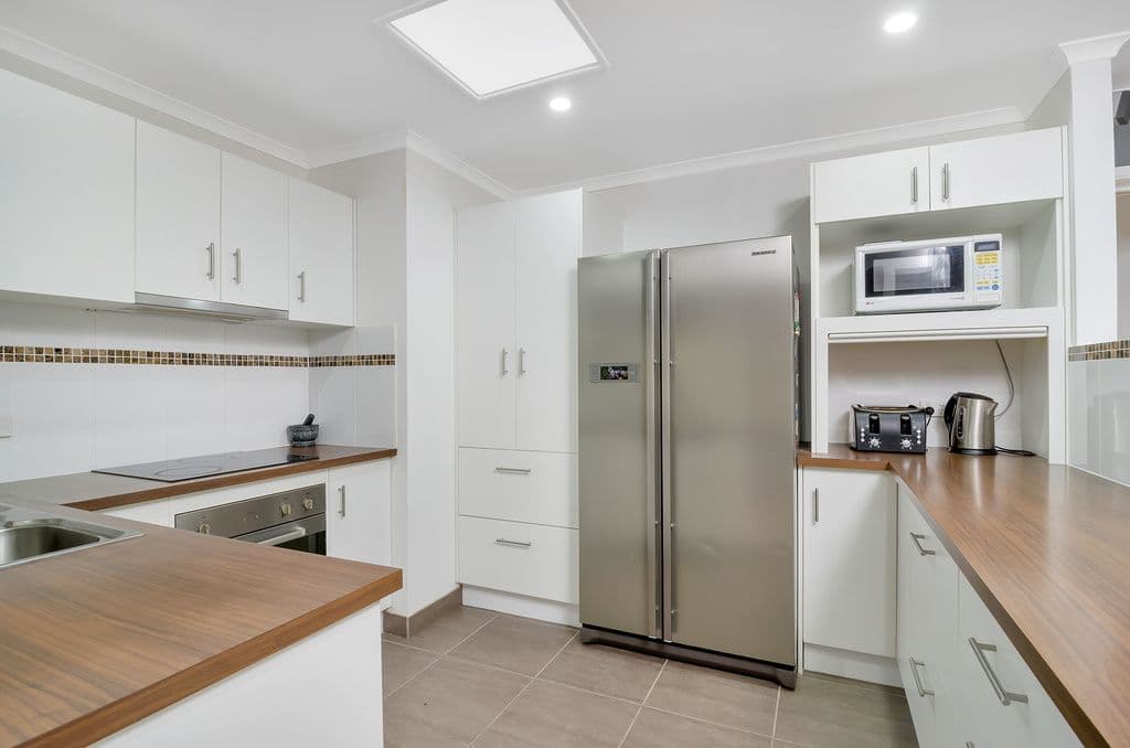 26 Glentrees Grove, CURRUMBIN WATERS QLD 4223, Currumbin Waters - Thumbnail 5