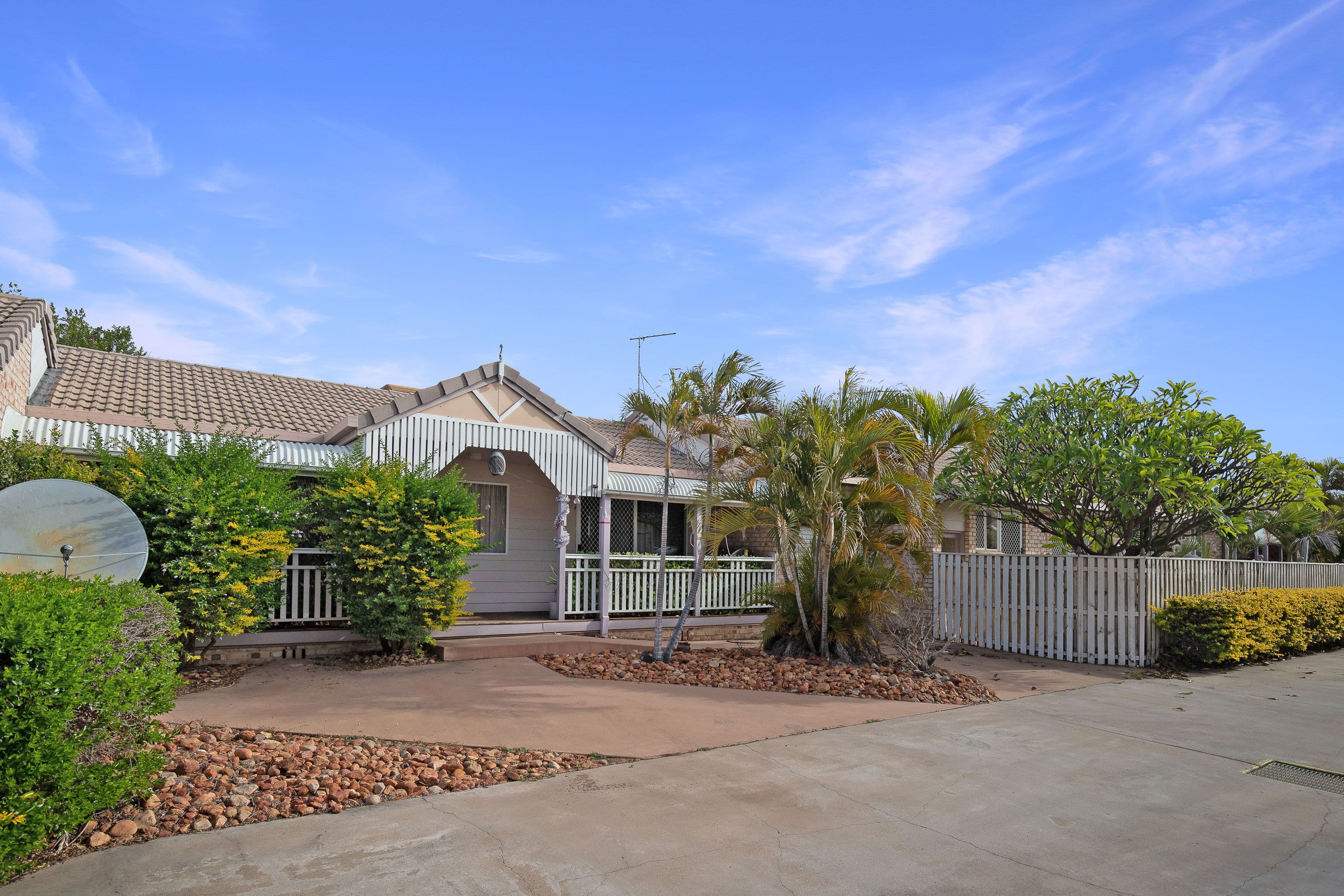 24 Riverview Street, Emerald QLD 4720, Emerald - Image 1